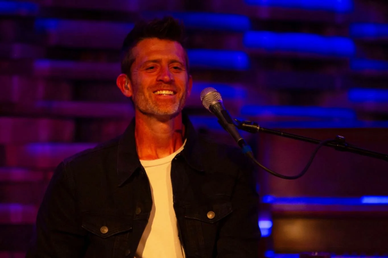 Genuinely loving this tour so far :)
Thank you wonderful folks for coming out .. and spoiling us with love and applause and encores. 
So grateful to have this community ❤️

Great photos by @hallysportfolio 
@craigmeyersteakhouse