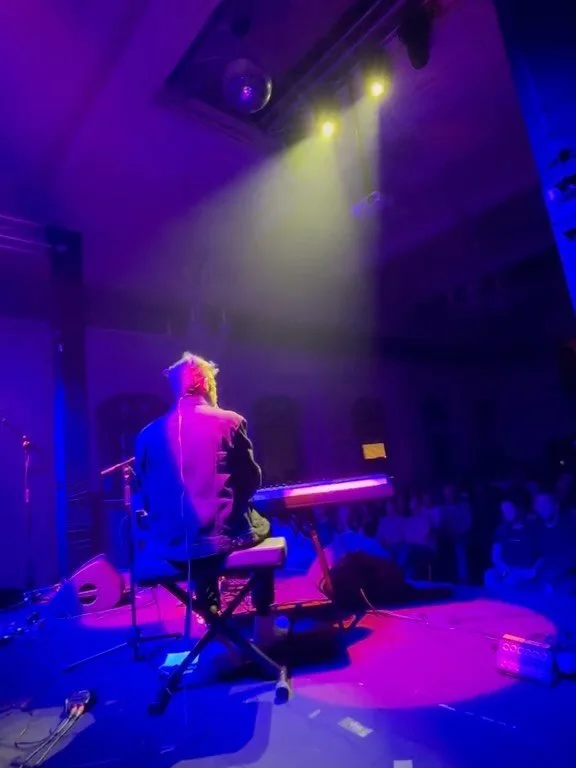 Wow. London. Wow.
Thank you from the bottom of my heart for such a genuine and warm reception. I did not want this show to end!! And thank you @joshuaradin for having me along in such a magical run through the UK. As I said in our final hug, I&rsquo;