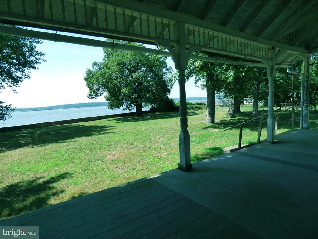 Veranda.jpg