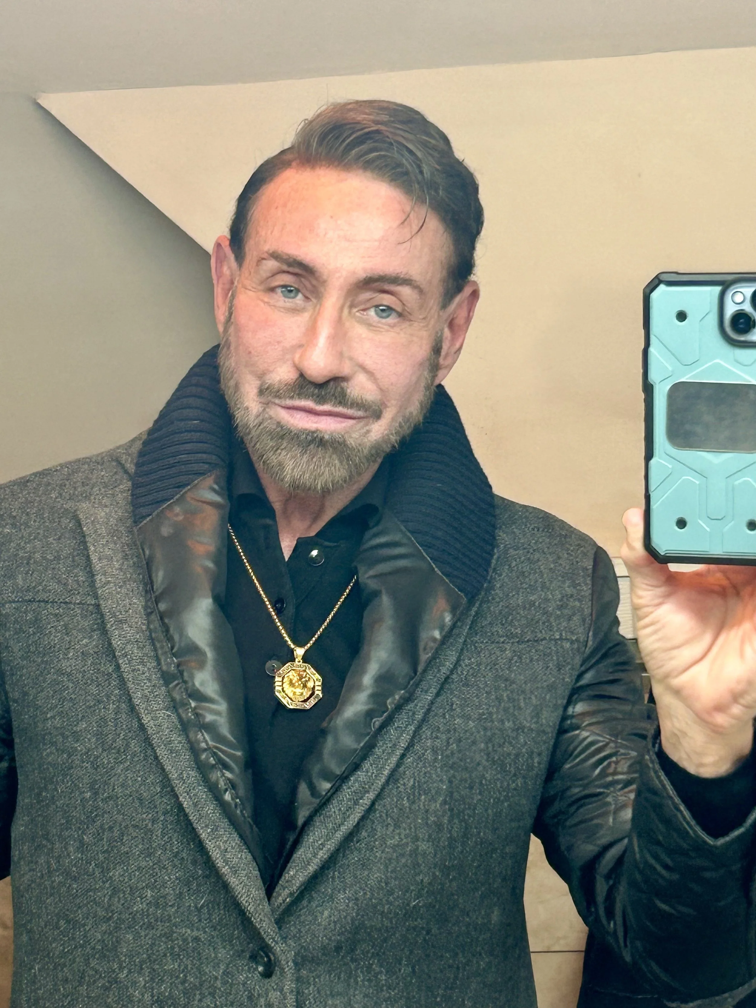 Raymond Haldeman Designer Selfie