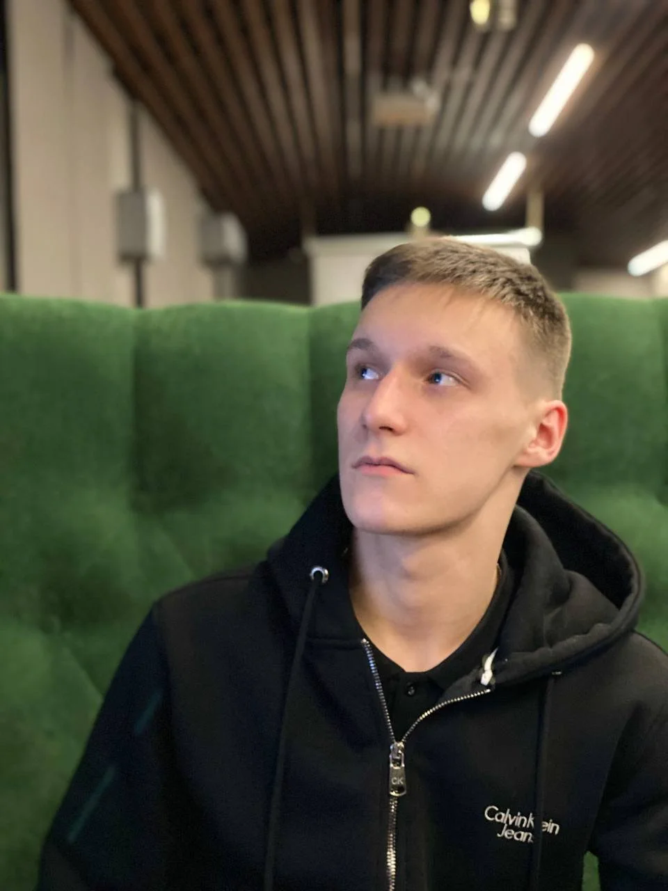 HBodfsvku5.jpg