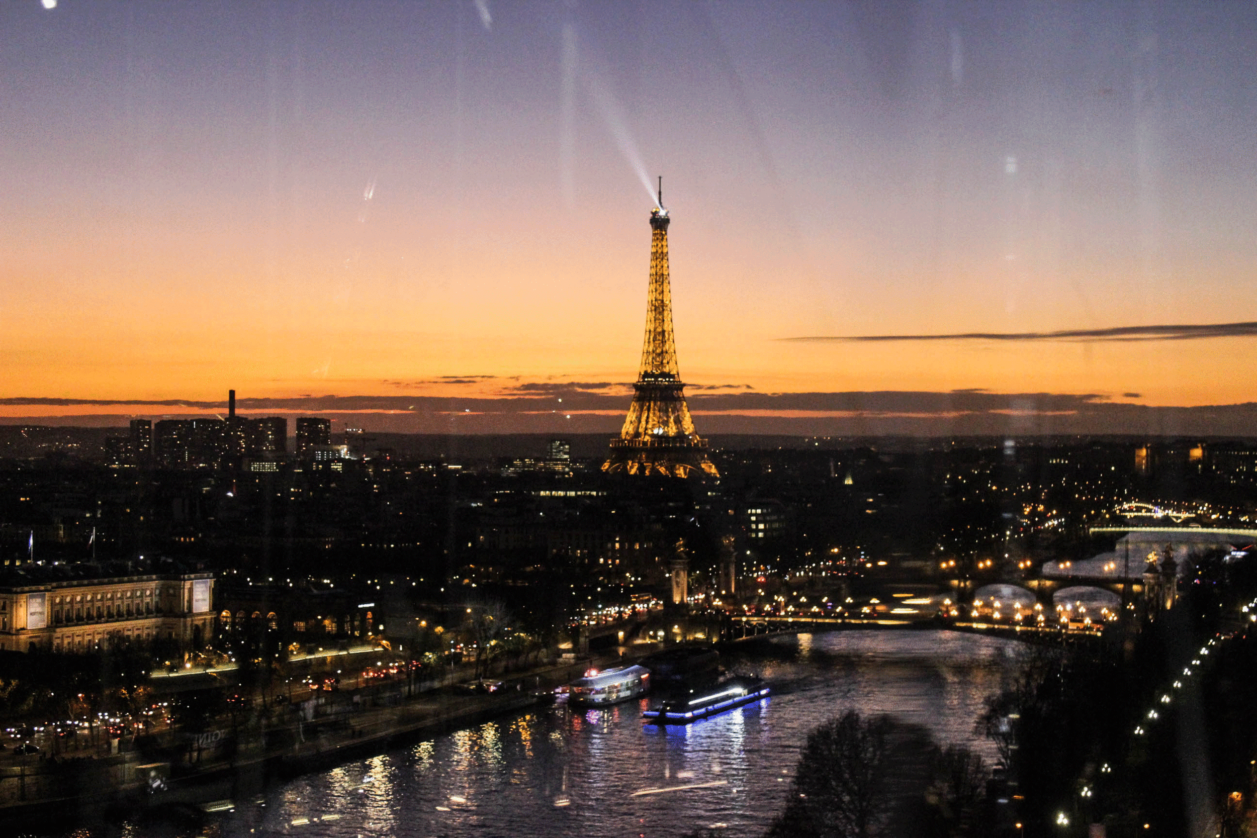 Paris1.gif
