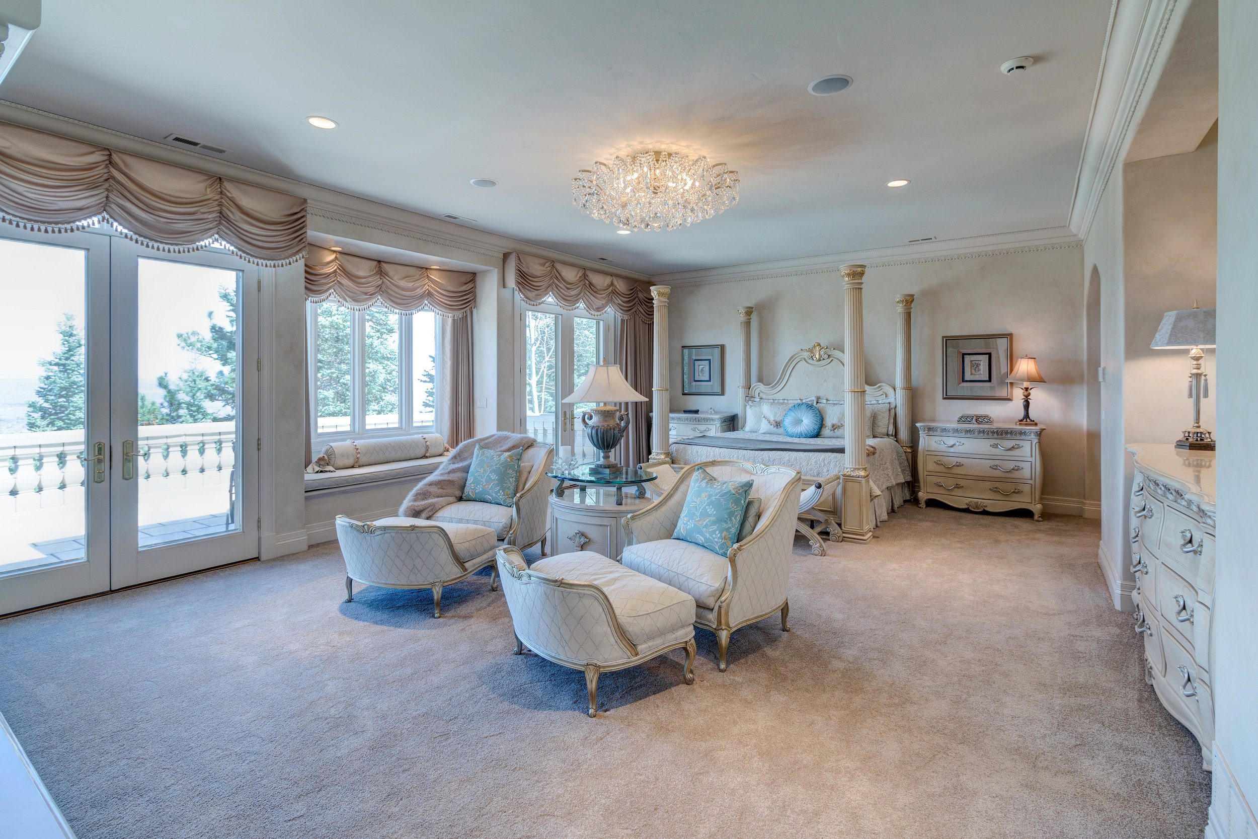 12-Master bedroom.jpg
