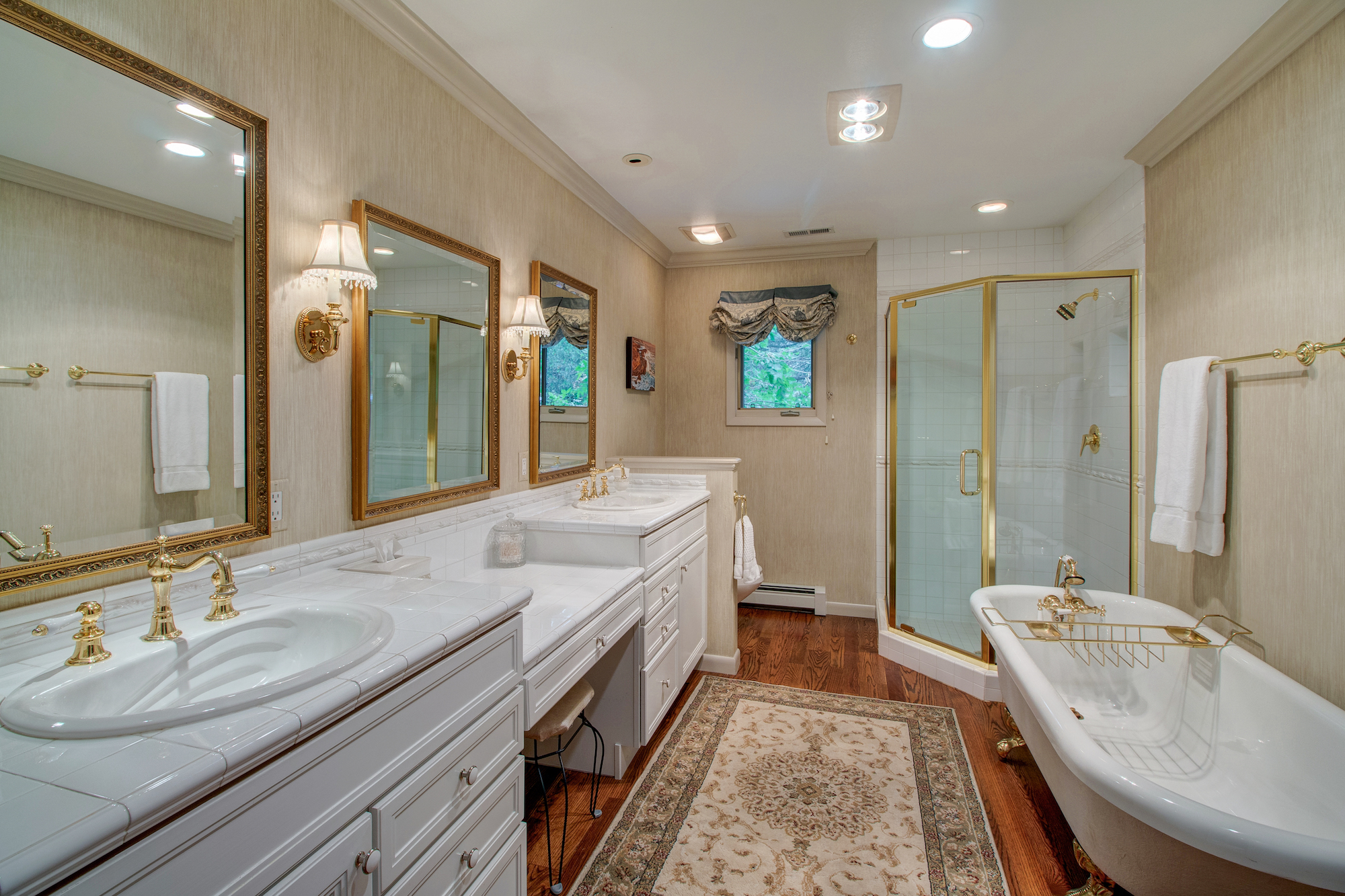 12-Master bath.jpg