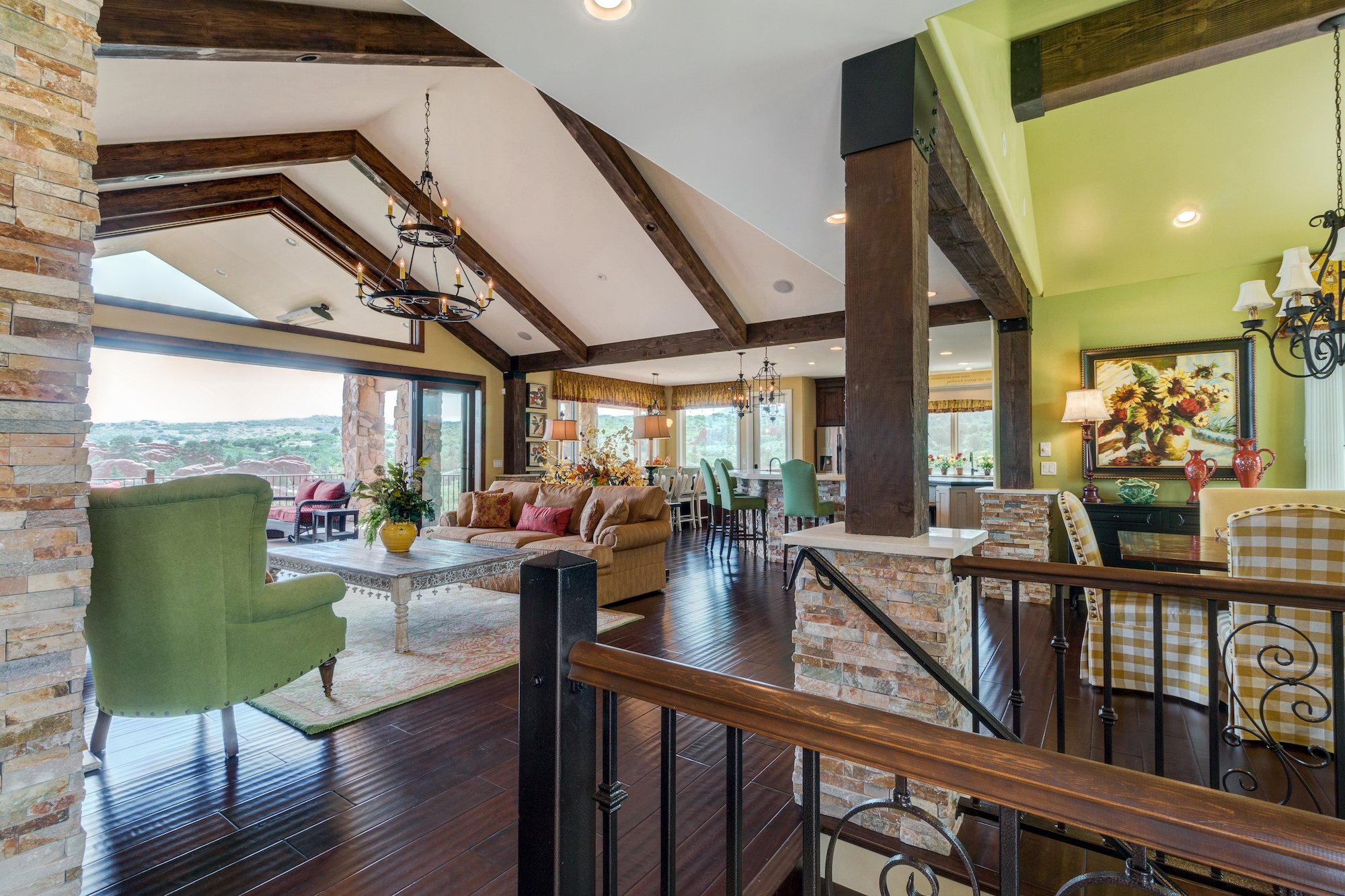 006-Great room.jpg
