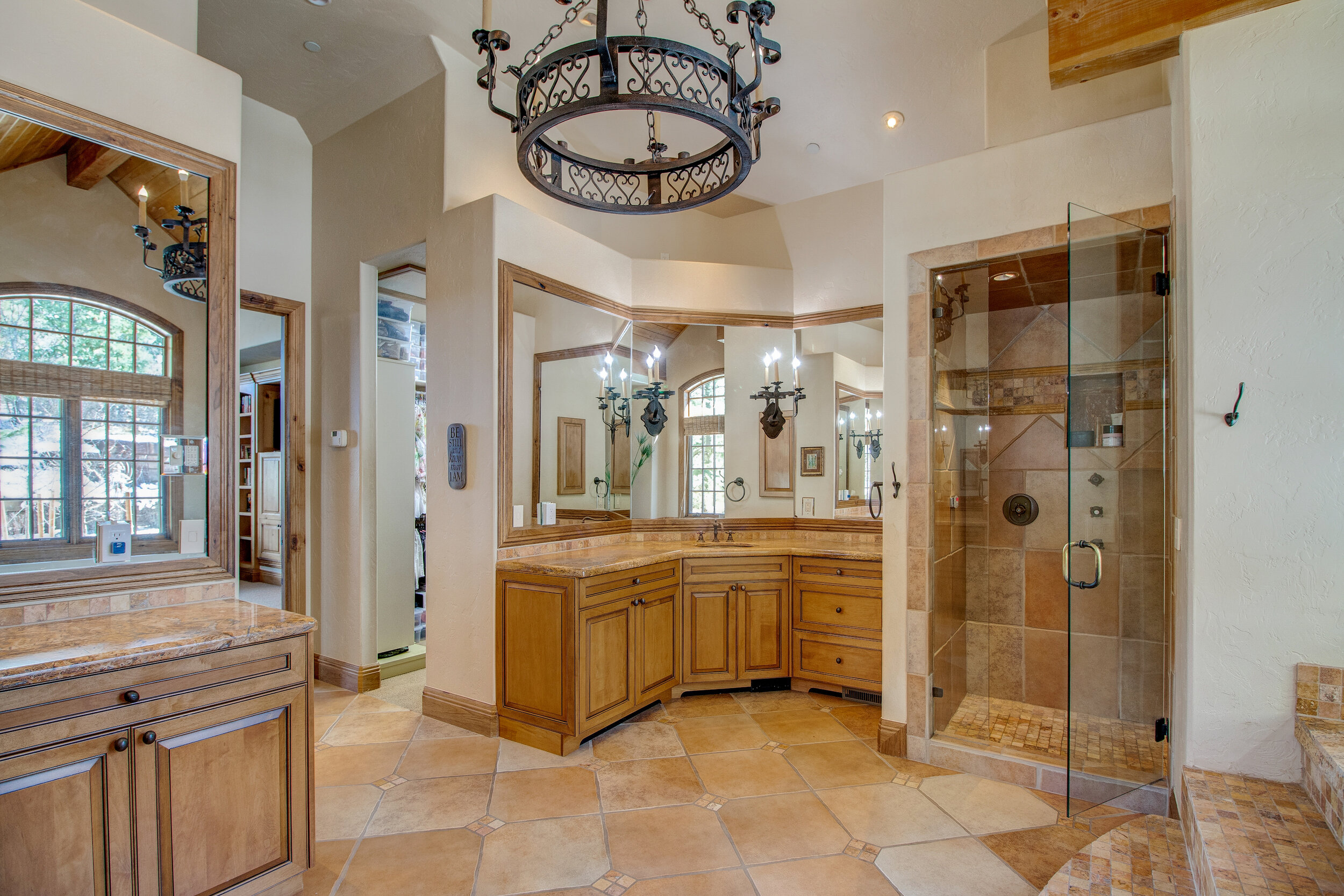 16-Master Bathroom.jpg