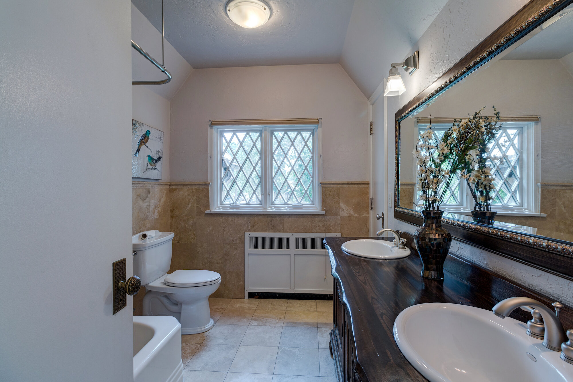 28-Master bathroom.jpg