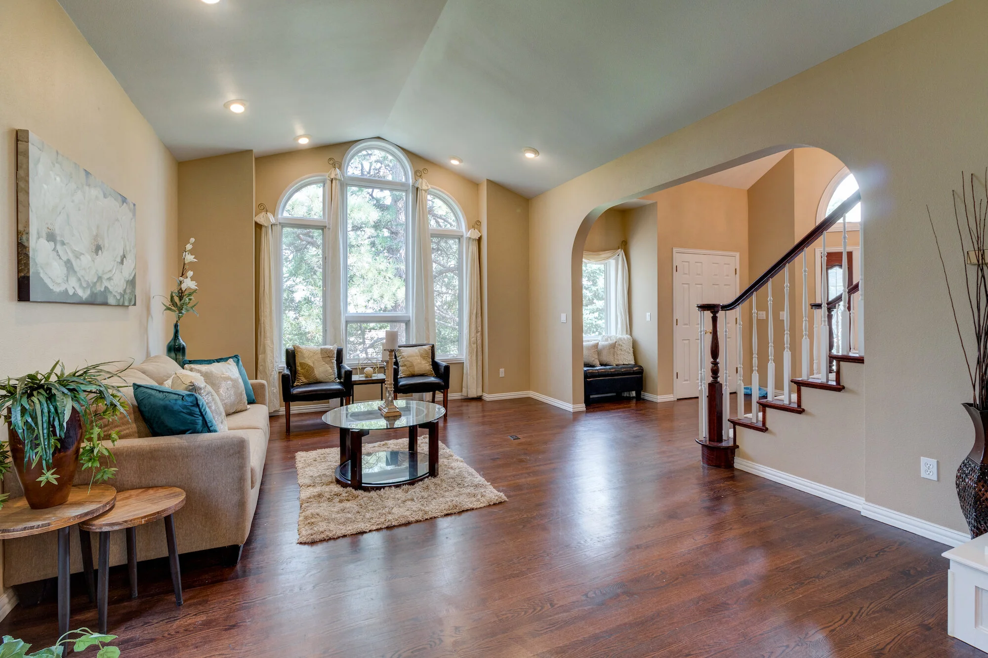 8-Living room.jpg