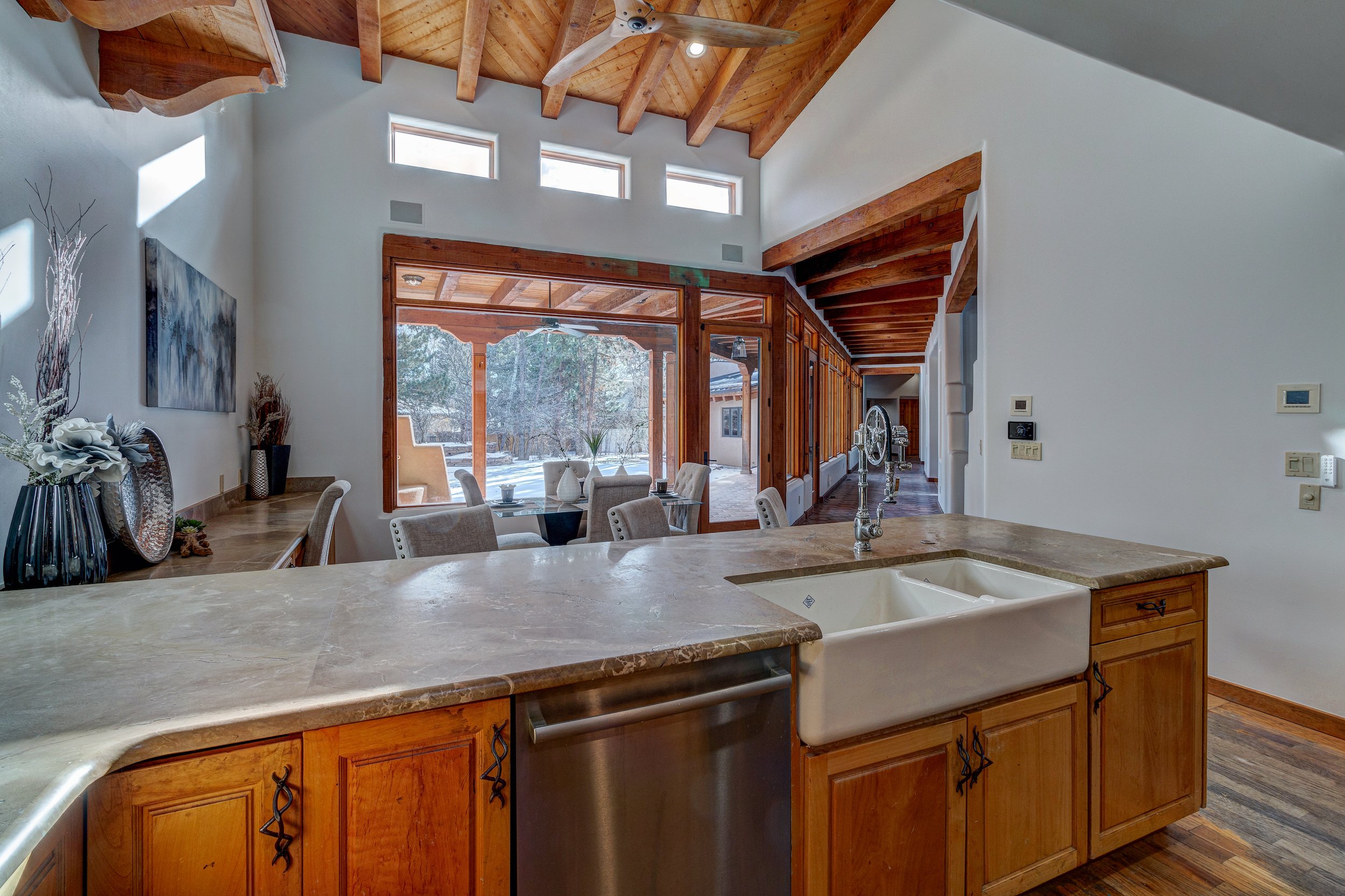 018-Kitchen looking into sitting area.jpg