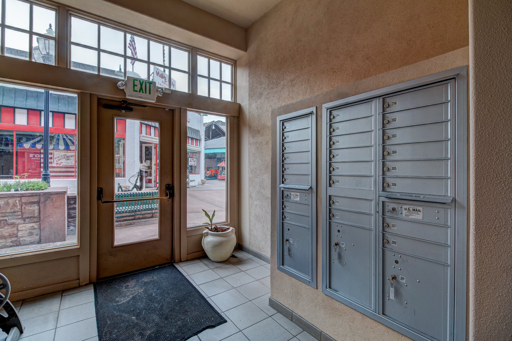 030-Mailbox room.jpg
