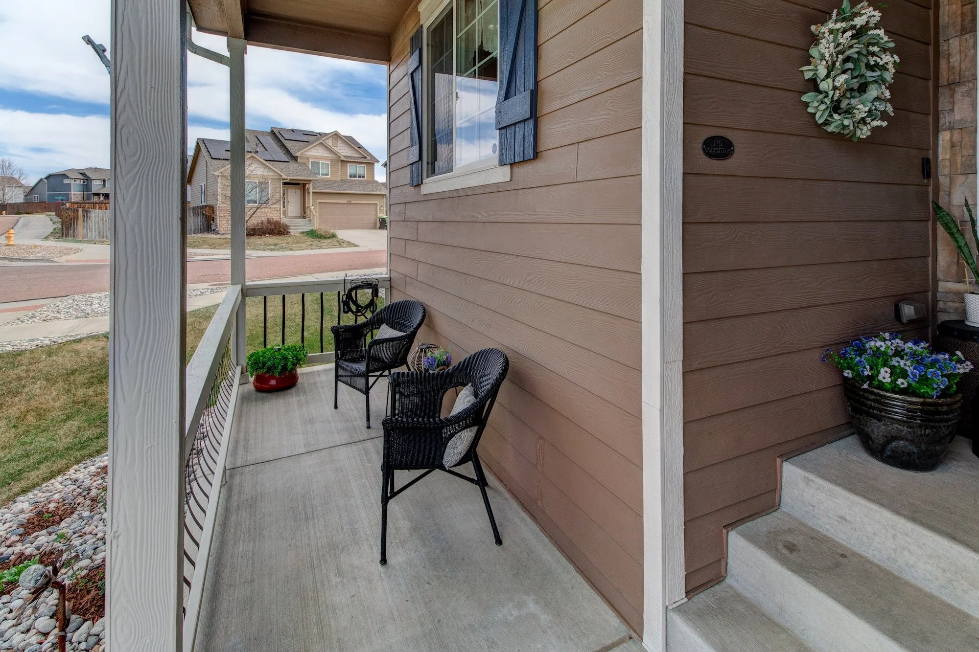 3-Front porch.jpg