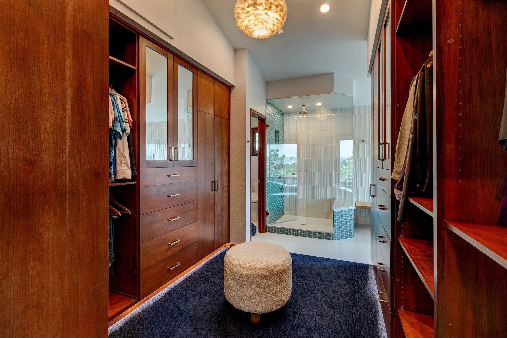 21-Custom dressing area.jpg