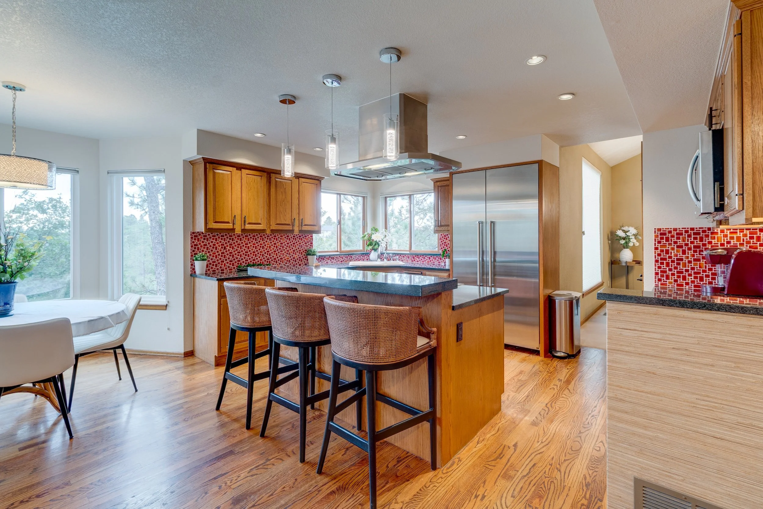 10-Kitchen.jpg