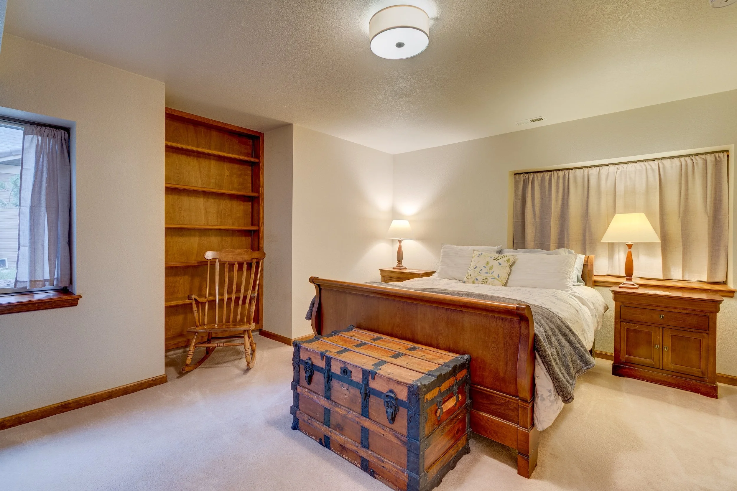33-LL Bedroom 2.jpg