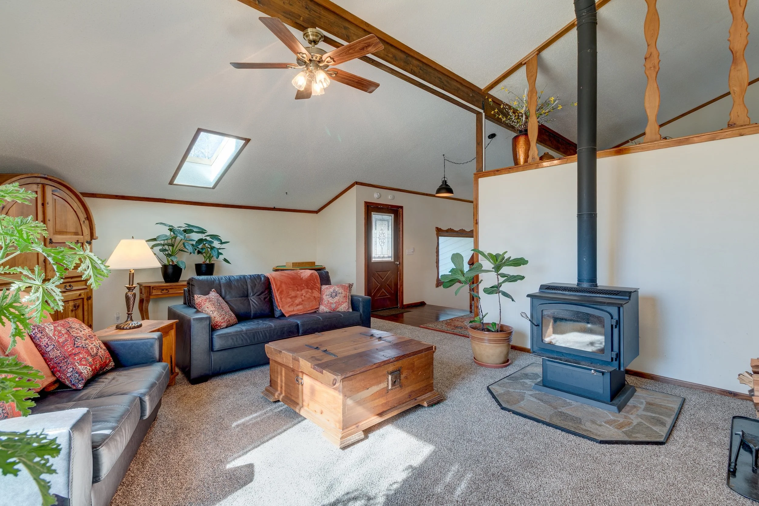 9-LR-Love the wood accents.jpg