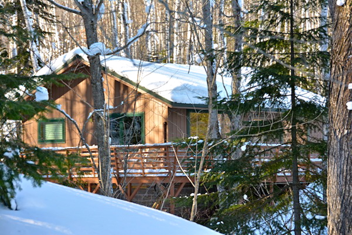  The cabin in winter. 