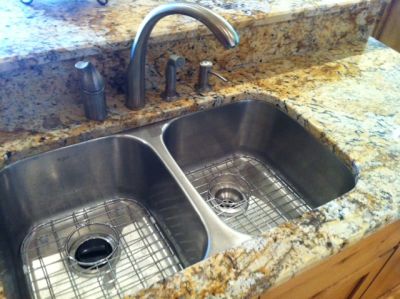  Stainless sinks. 