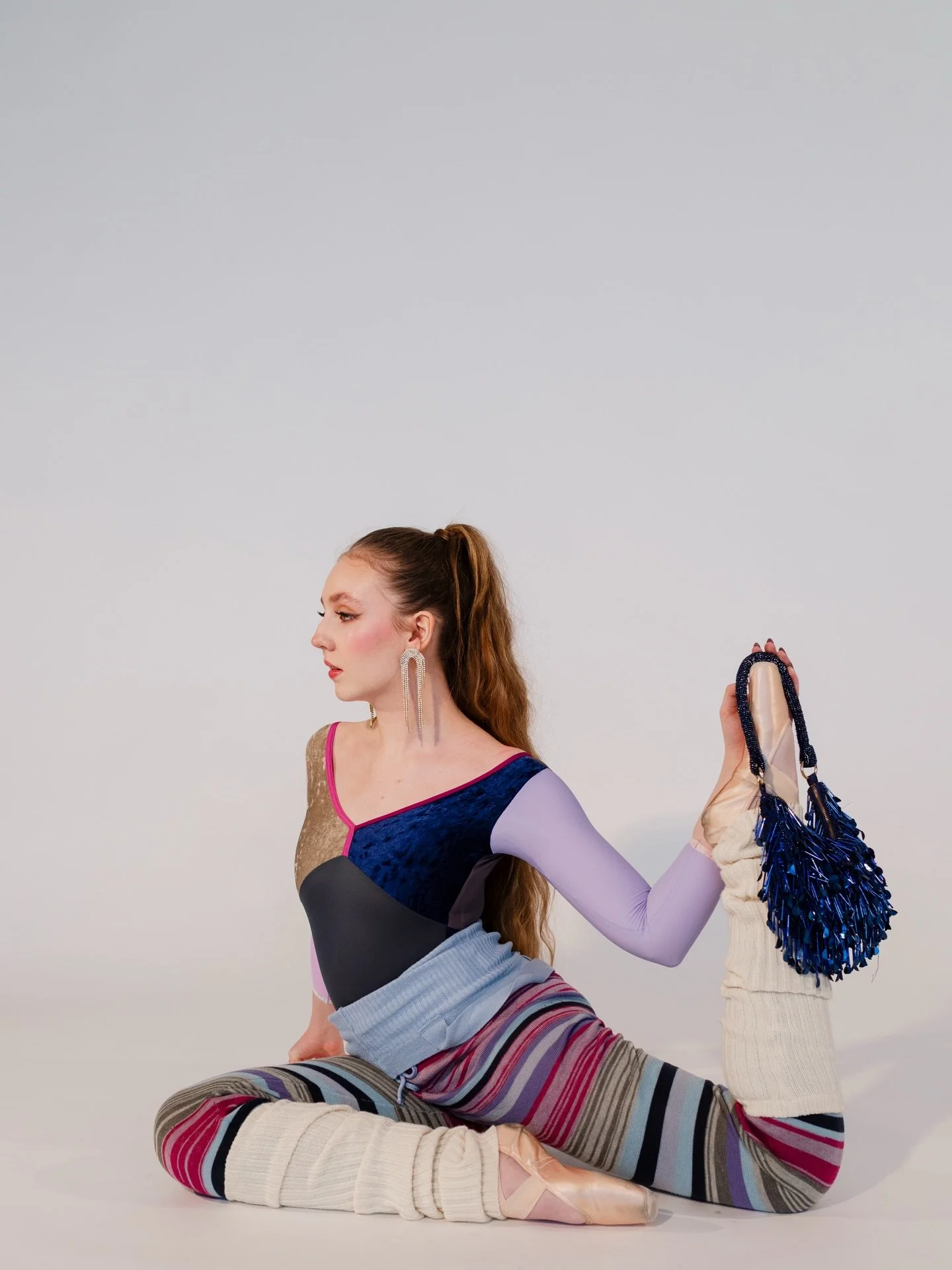 Just a ballerina doing ballerina things

March &lsquo;25 
Model | @audlysette 
.
.
.
#tessfarnsworthphotography #studiophotographer #modelphotographer