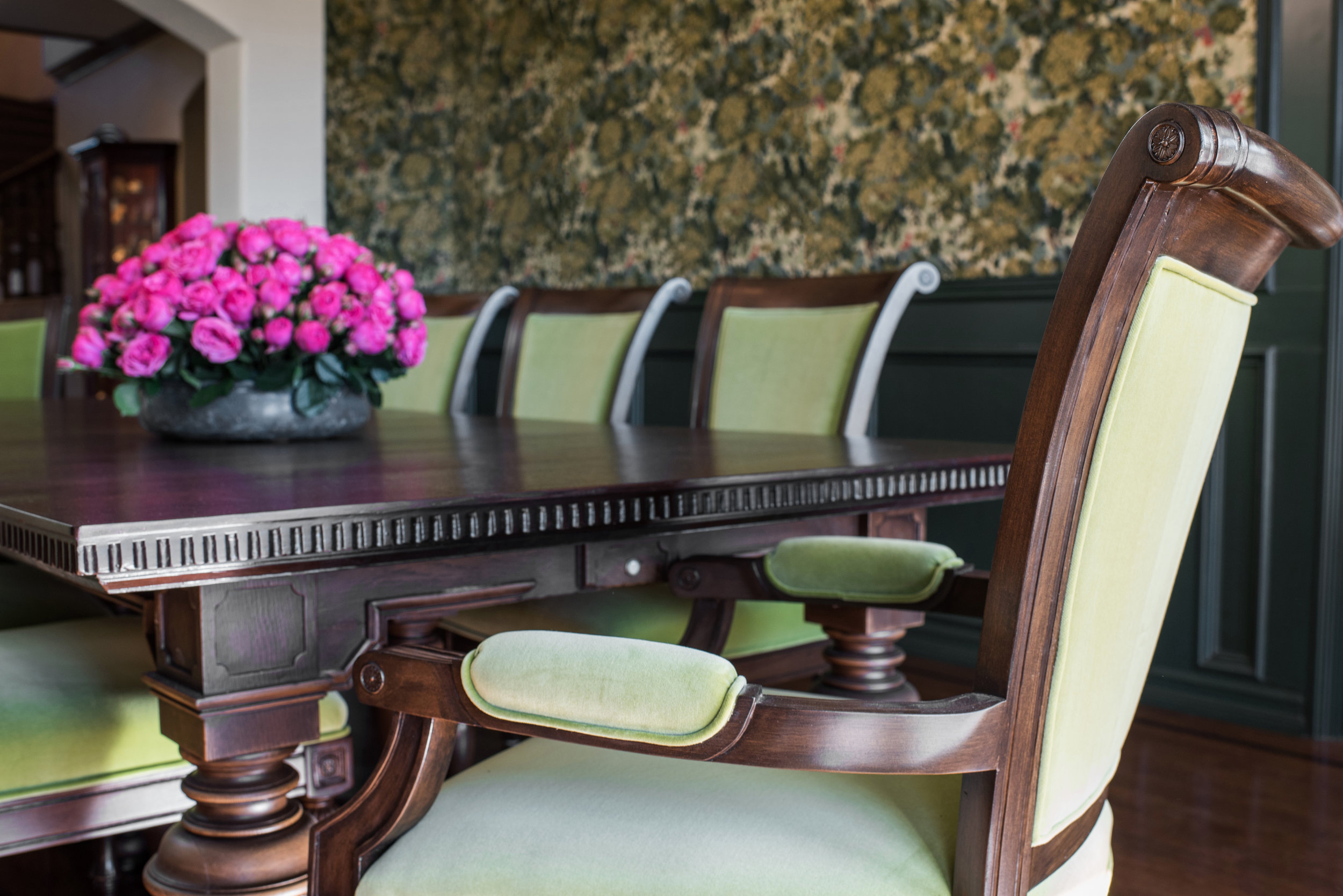 traditional-design-diningroom-chair.jpg