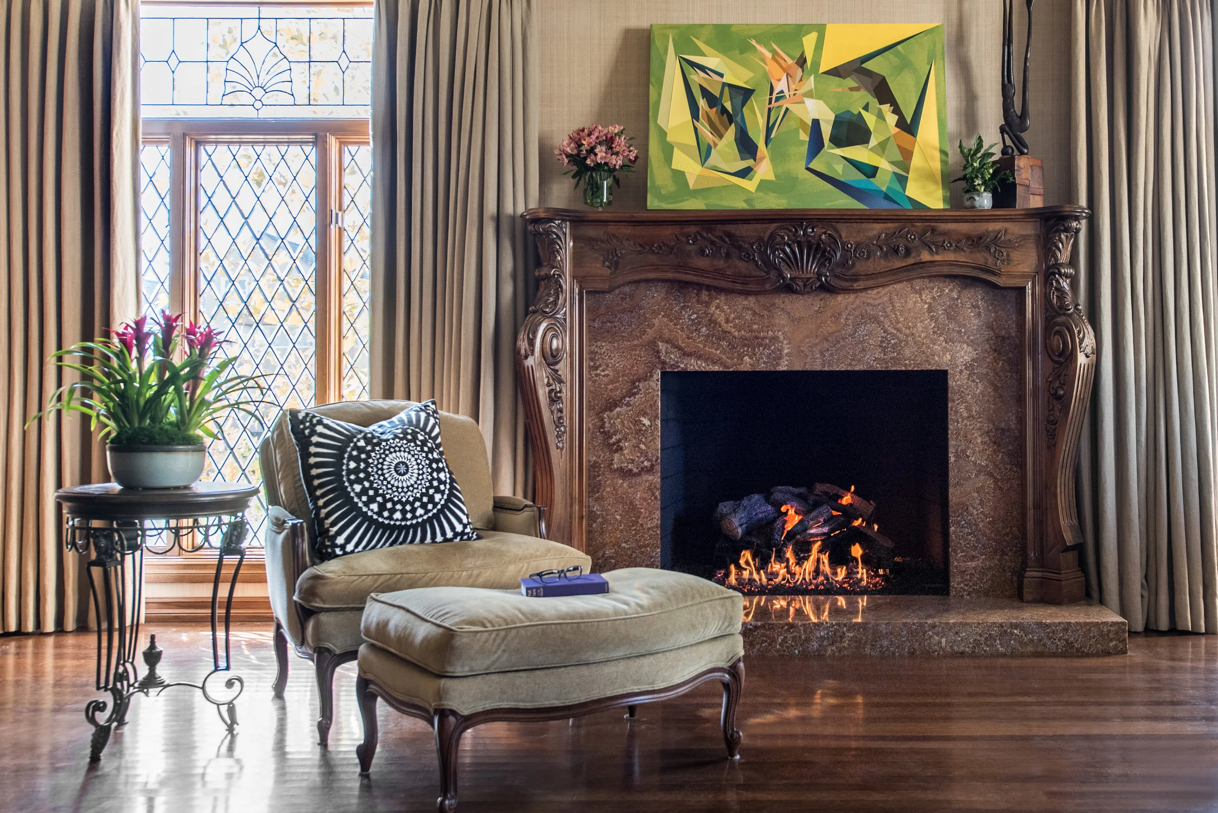 interior.design.traditional.fireplace.jpg