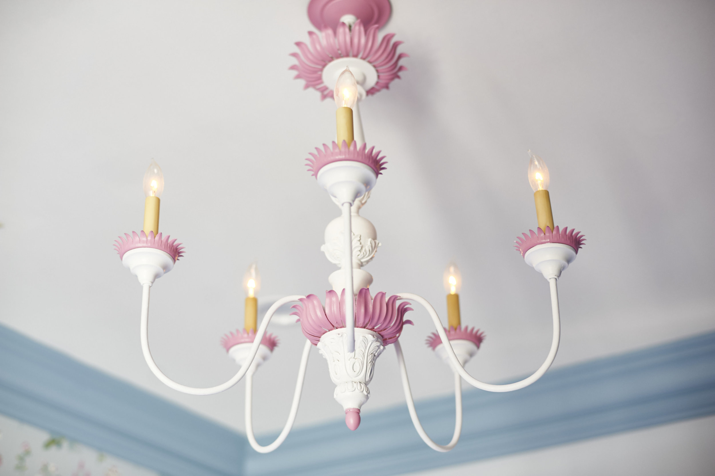 Sarah.barnard.design.little.girls.bedroom.chandelier.jpg