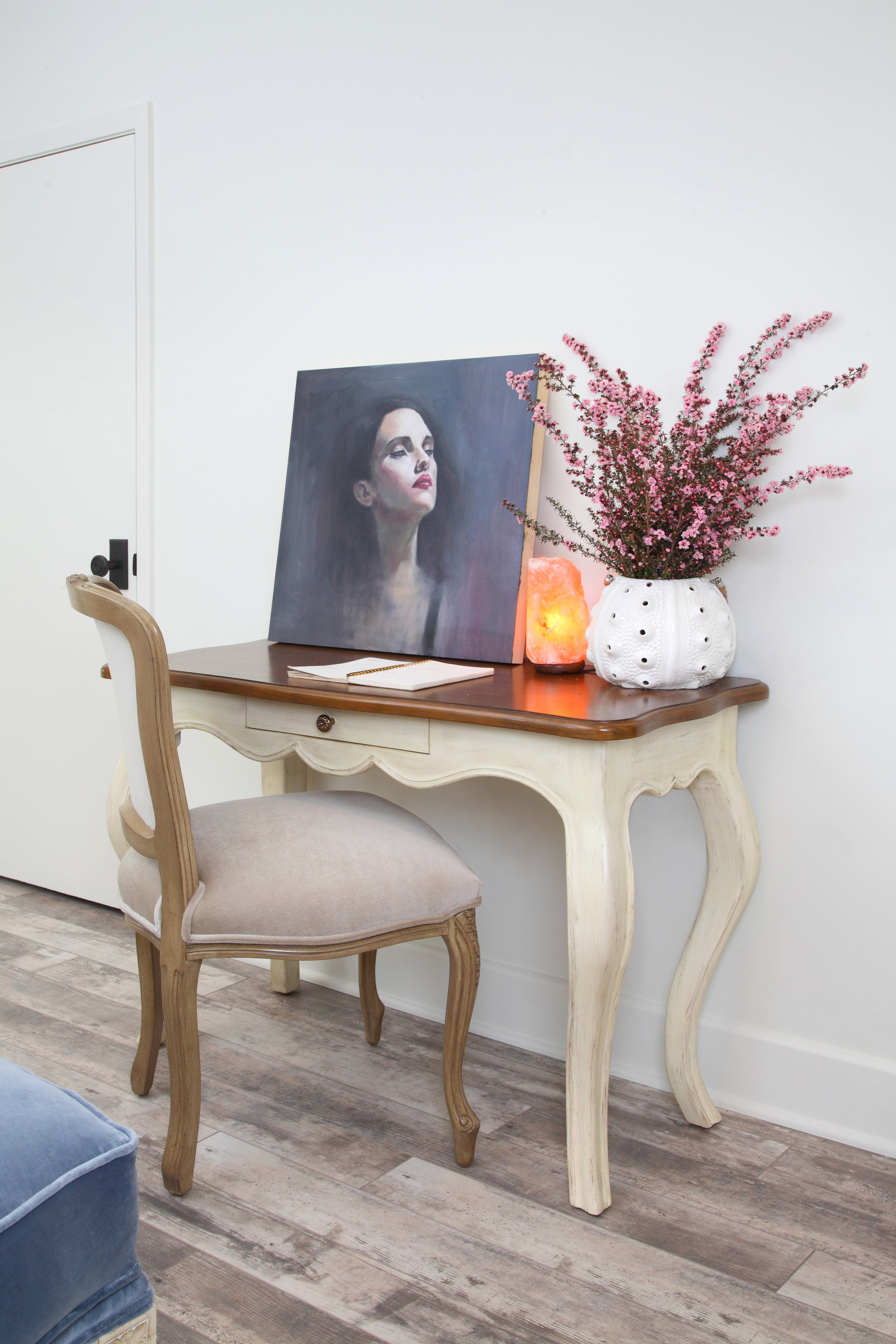 Sarah-barnard-design-modern-bedroom-vanity.jpg