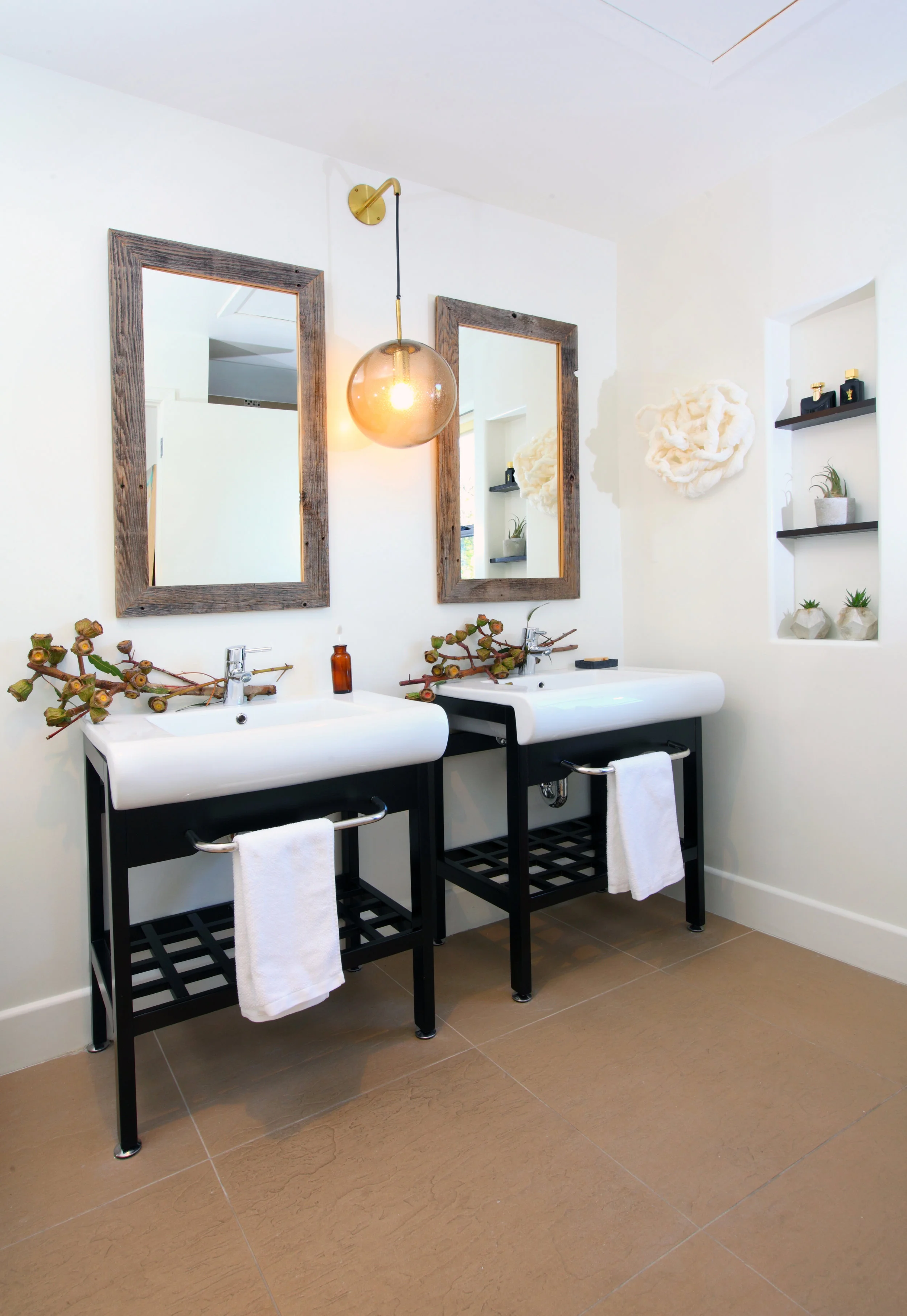 Sarah-barnard-design-modern-luxury-master-bathroom.jpg