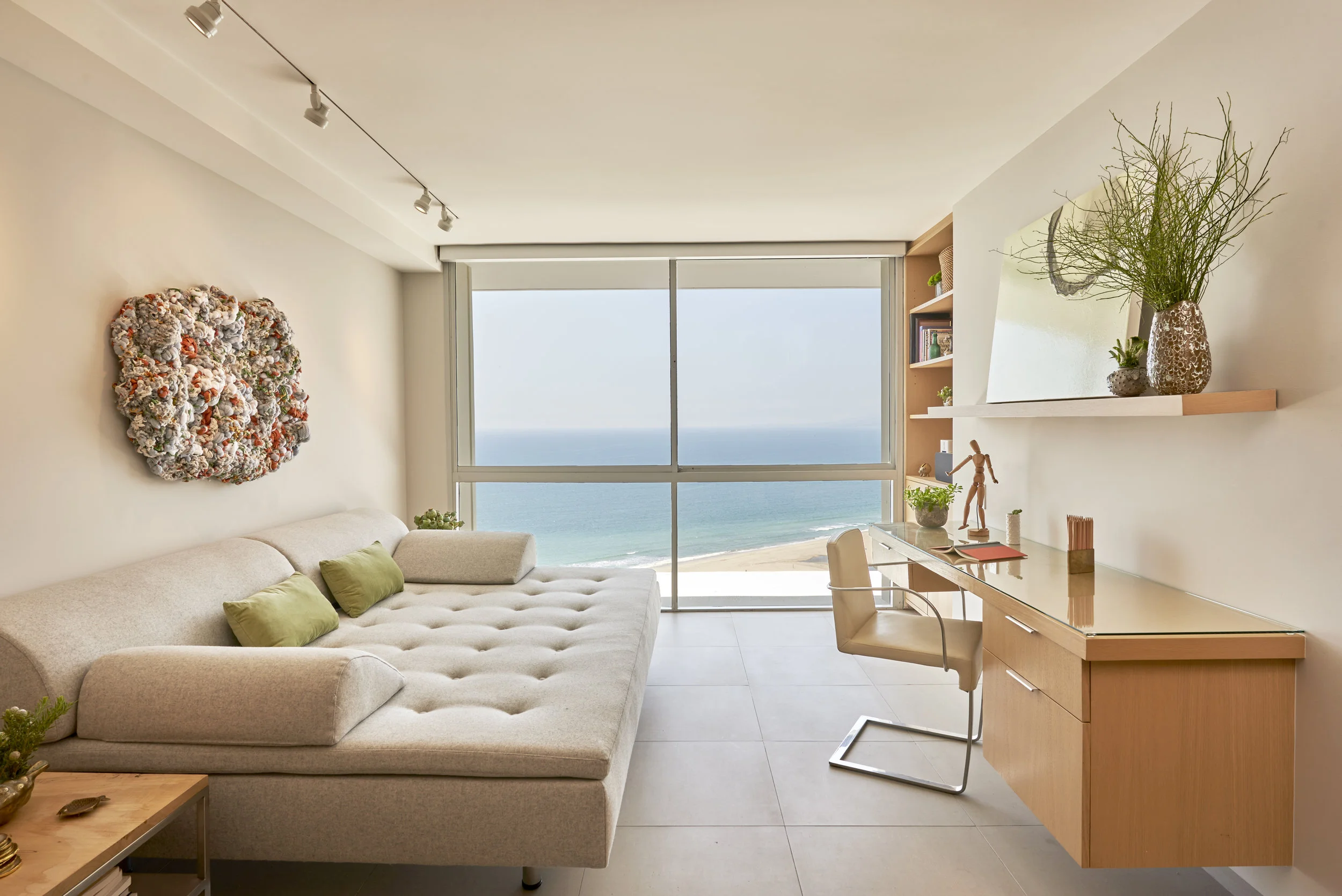 Interior Design: Sarah Barnard, Artwork: Renae Barnard + Ruben Vincent, Photo: Steven Dewall