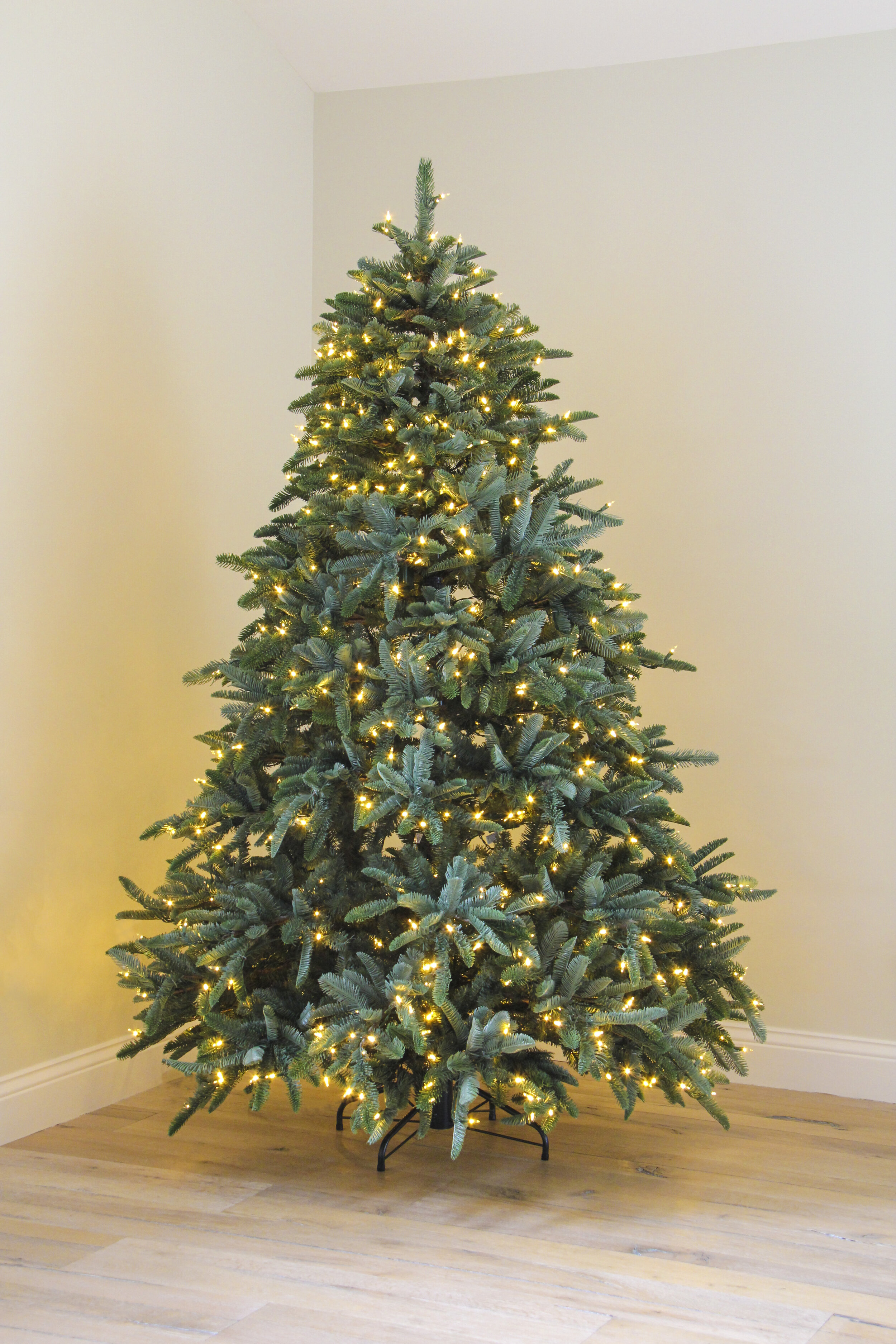 Holiday-Tree-1.jpg