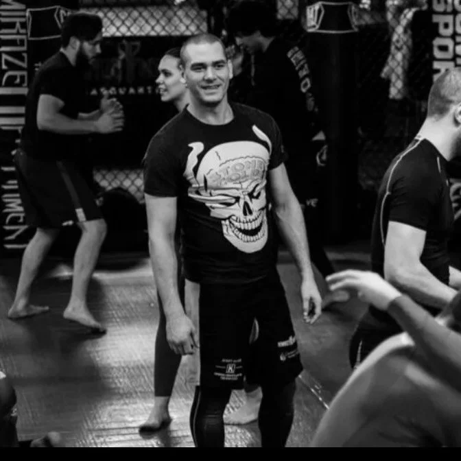 Meet Jarid Bussemakers, our Head MMA/Jiu‑Jitsu Instructor and one of the most accomplished martial artists in our community.

A Black Belt with over 20 years of Utsuri‑Ryu Jiu‑Jitsu experience under Sensei Joseph Lindal, Jarid also holds a Brazilian 