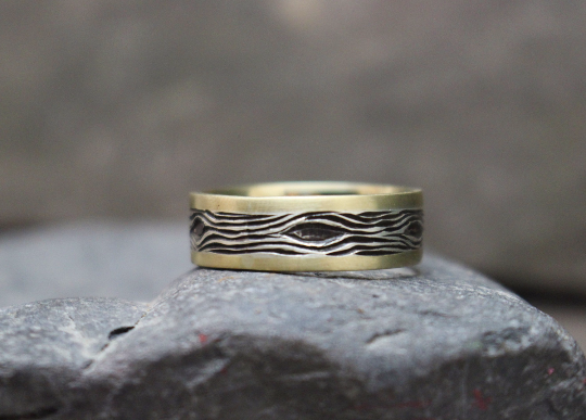 Wood Grain Weding band Silver and 14k.png