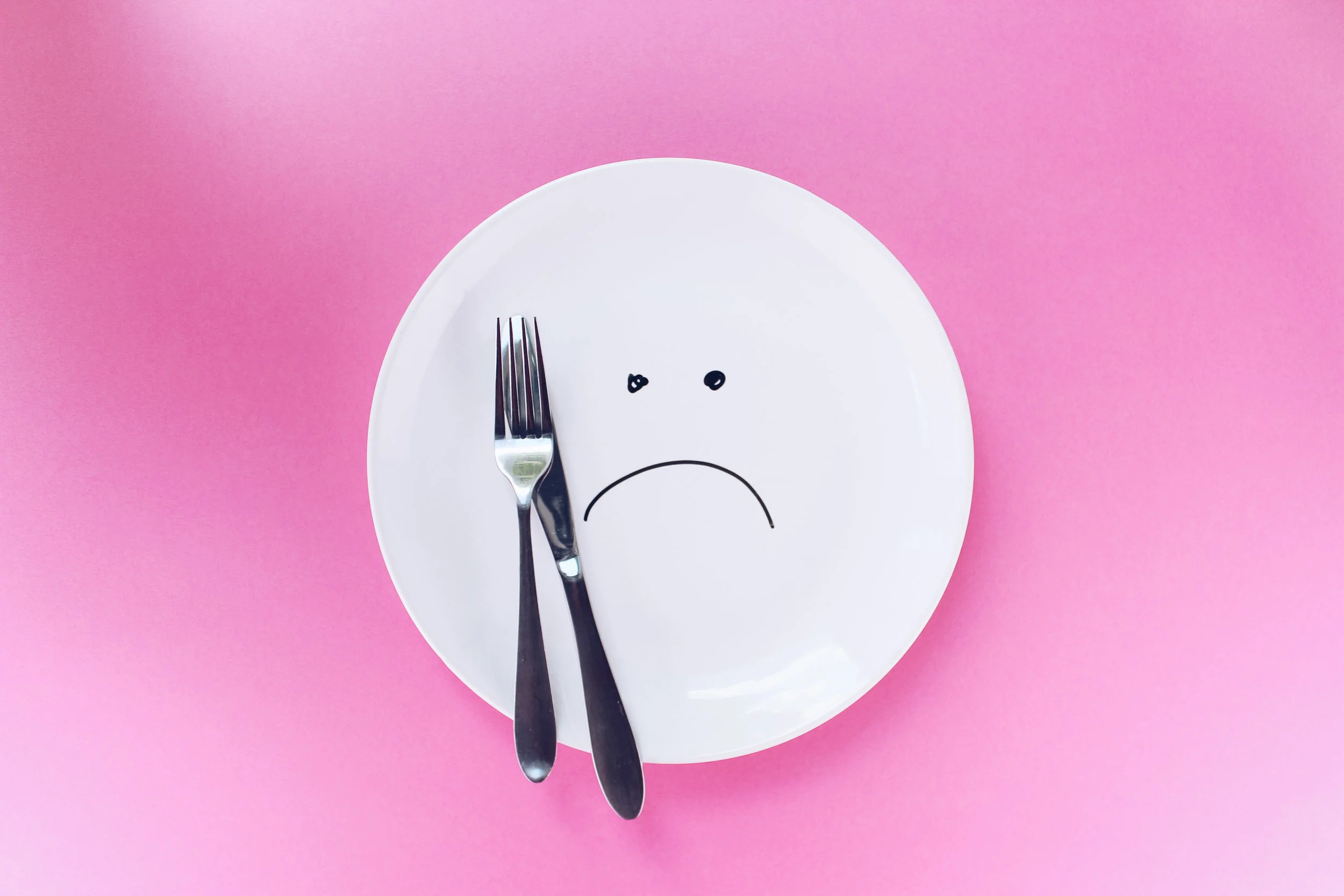 Cuando me da hambre, me pongo enojado muy fácilmente. Debo comer algo…