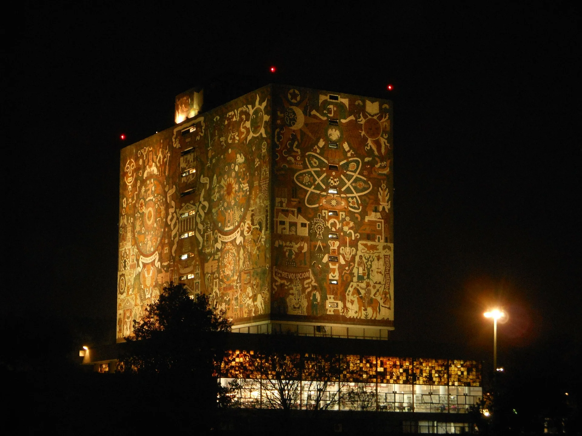 La biblioteca de la UNAM - La Universidad Nacional Autónoma de México