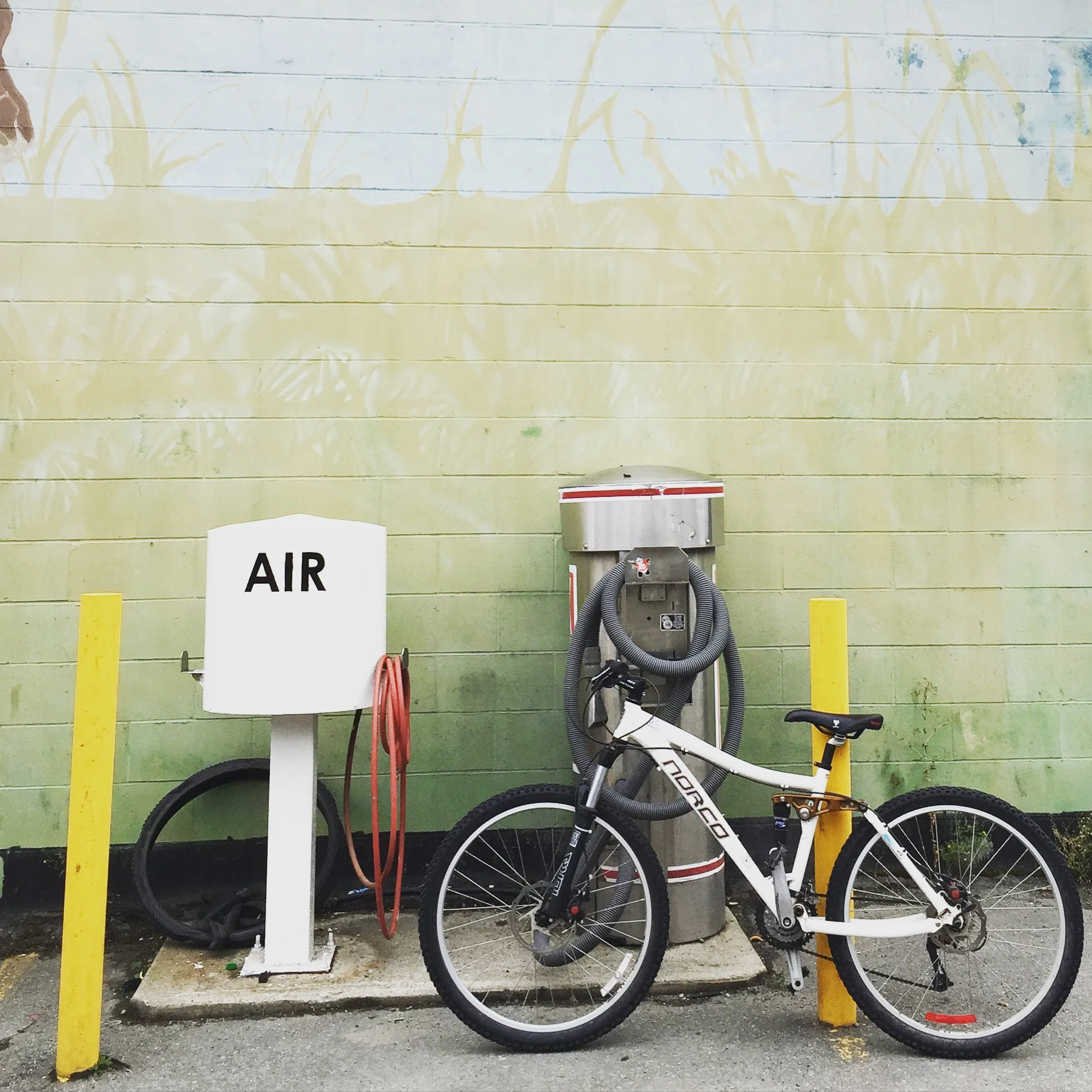 Free air for all of the cyclists' tires