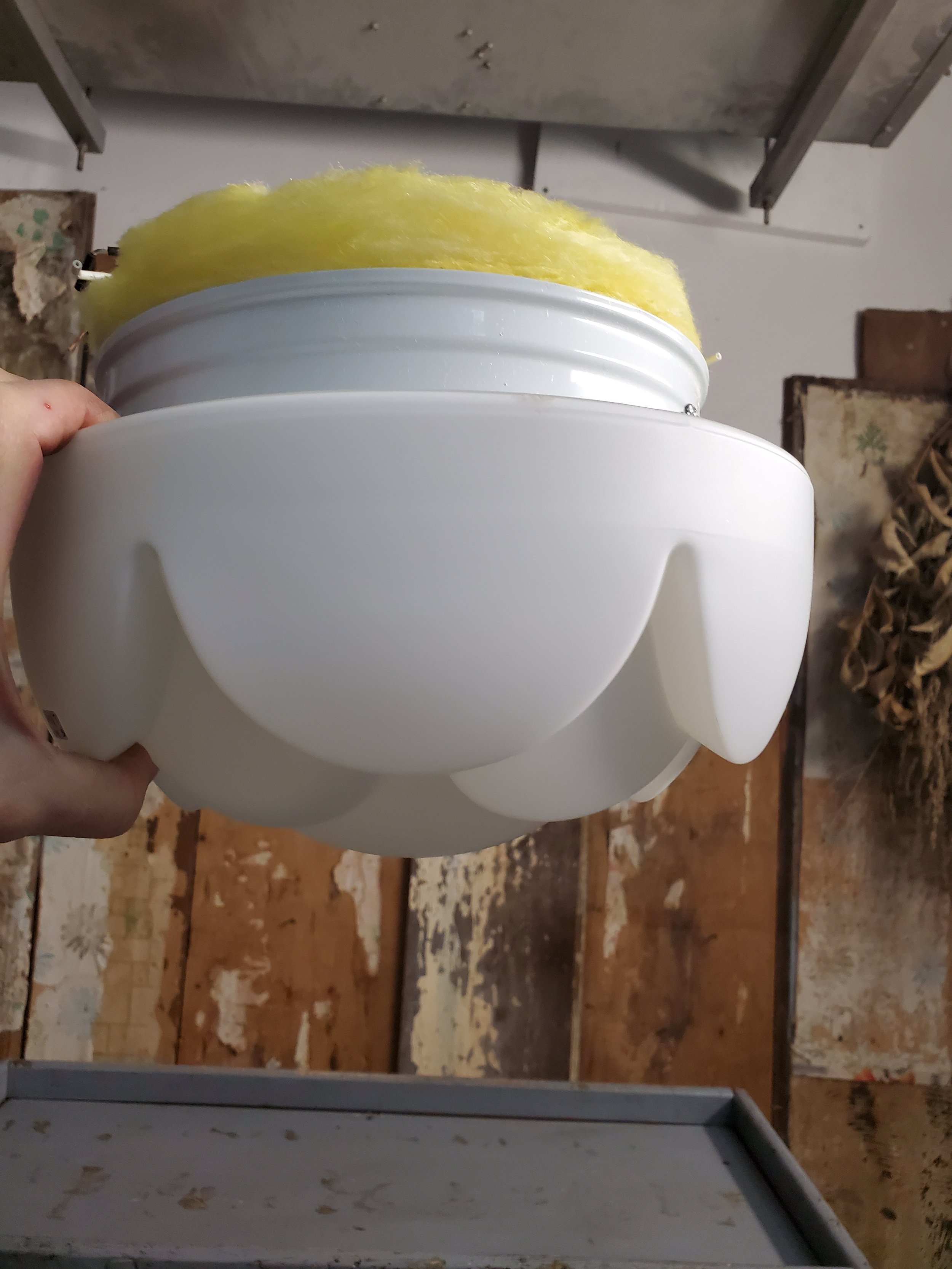 Plafonnier ou applique murale verre opaline PEILL & PUTZLER vintage L 3021