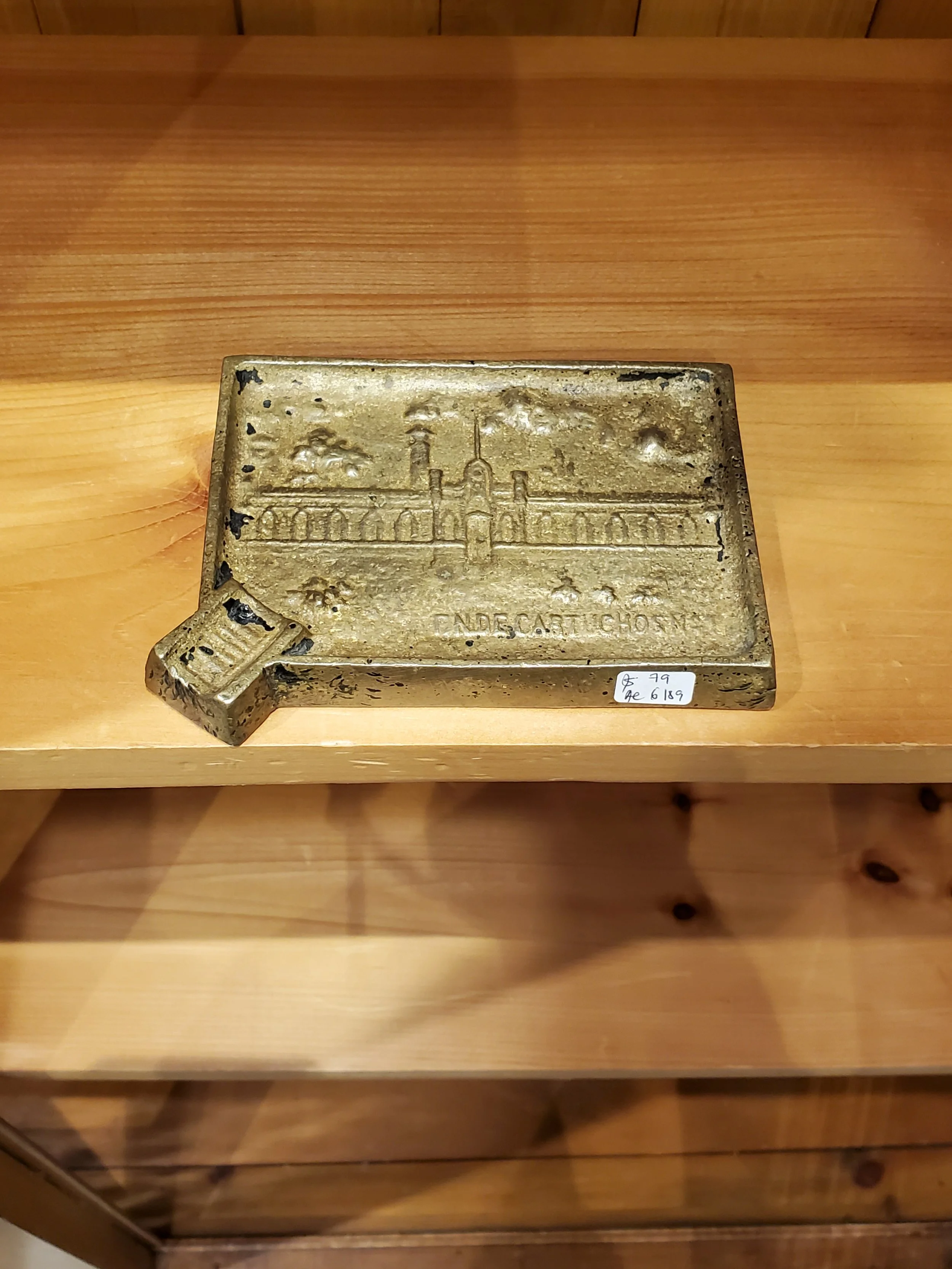 Cendrier en fonte de laiton antique AC 6189