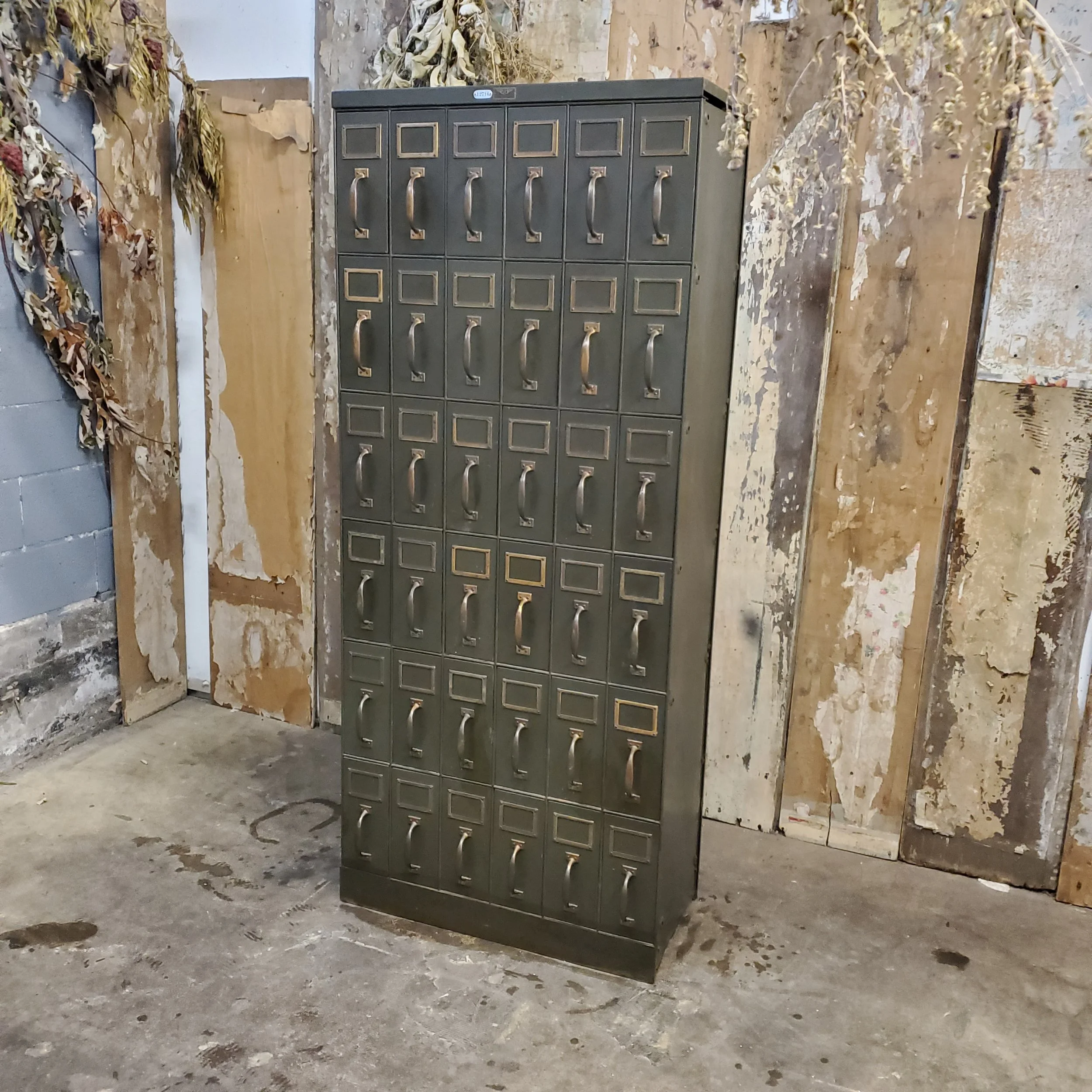 Filière de bureau en métal 36 tiroirs GF antique M 1633