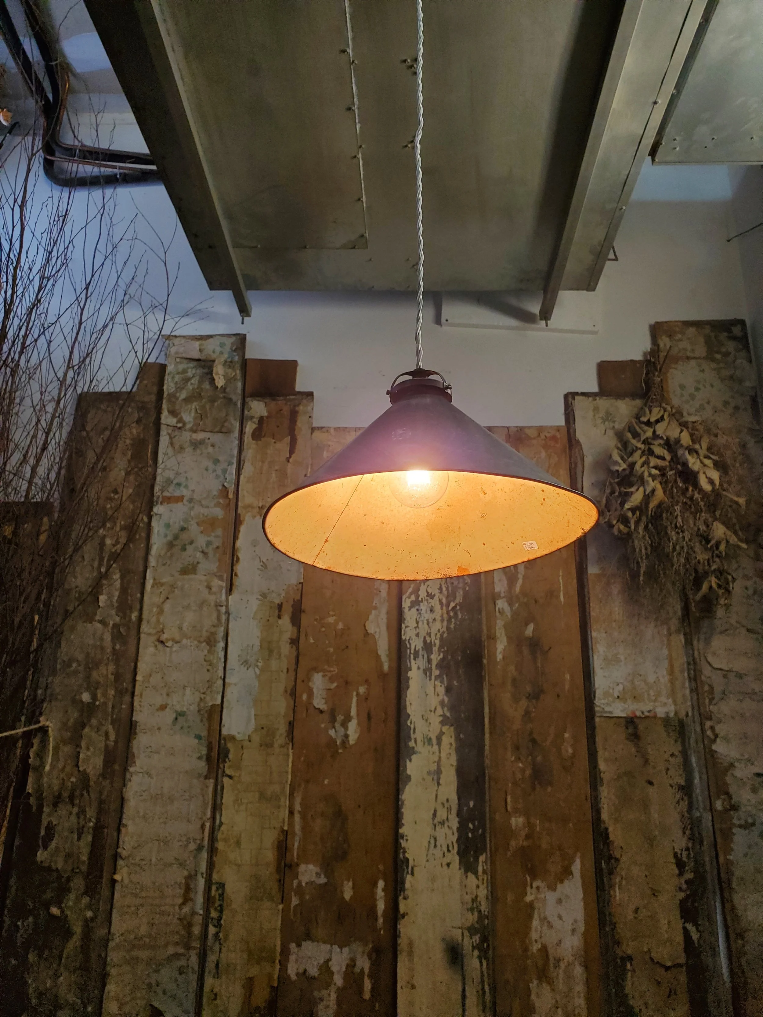 Suspension en métal conique china hat vert 12" antique L 3044
