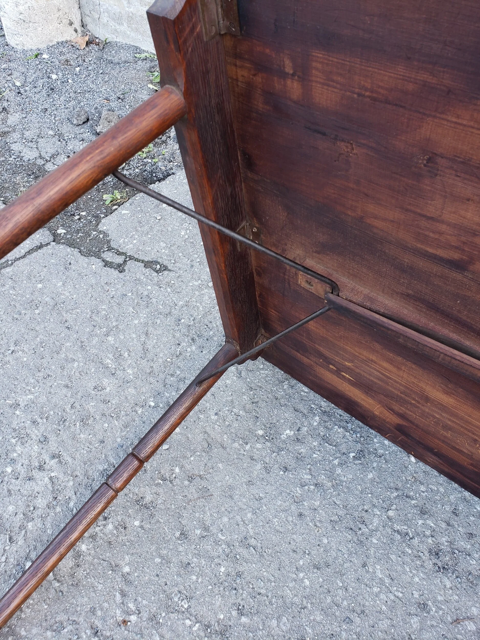 CC8E9F5D-7F05-4865-A780-37AF240B8AD3