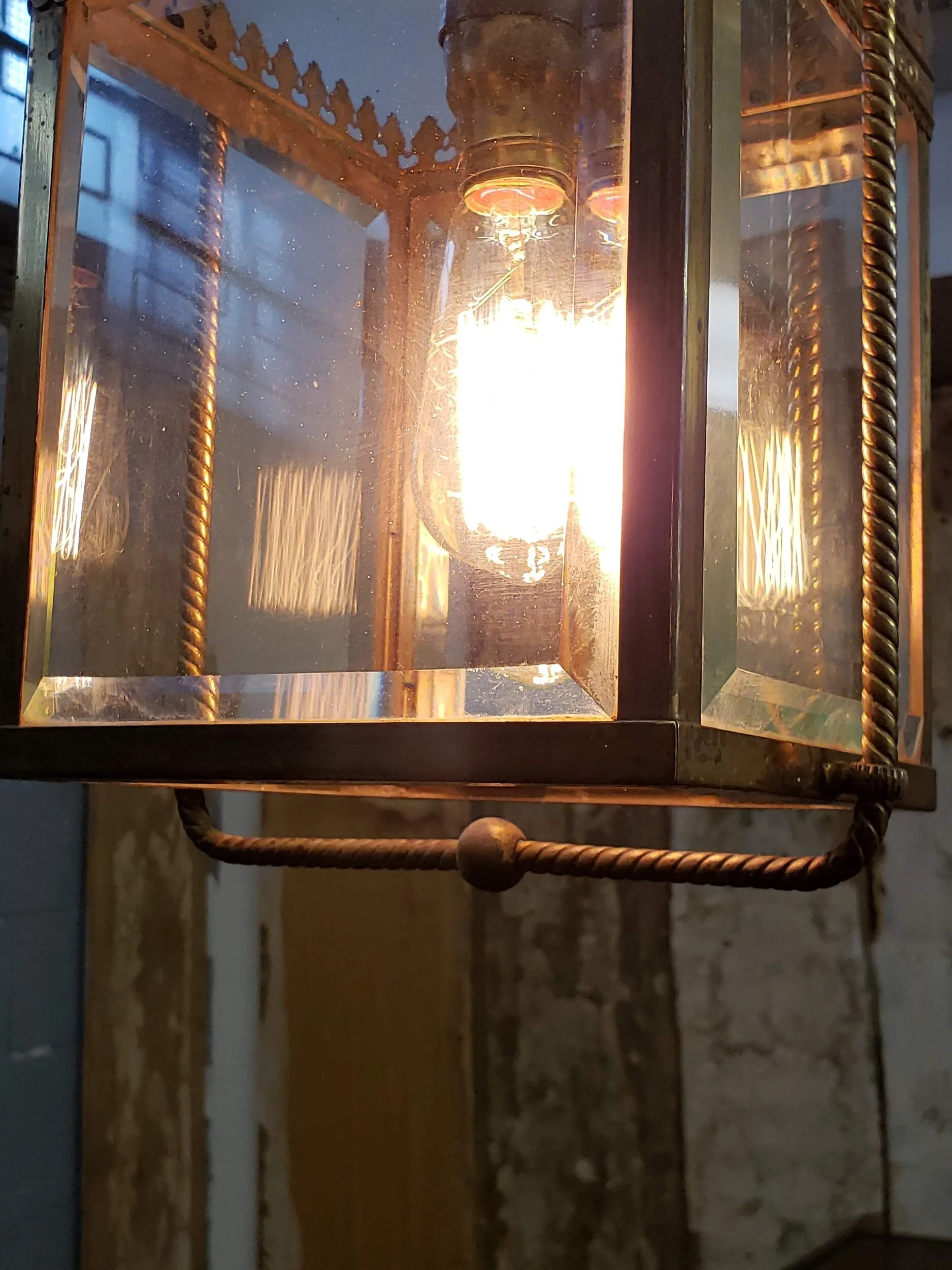 7AC055EC-BE83-4B26-9799-6BFF28C13003