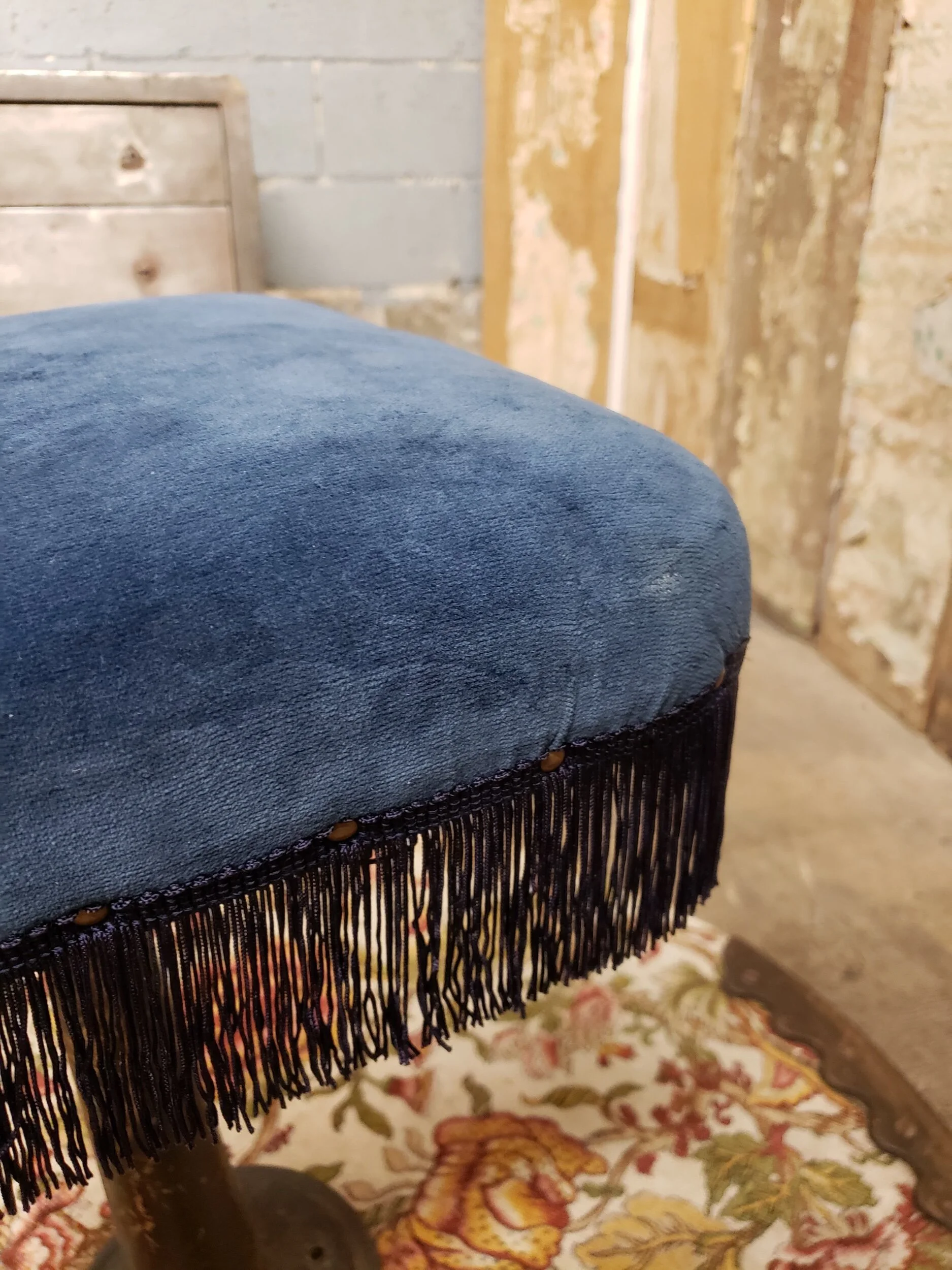 4C0B2B5D-A985-4245-B838-A082EA25D3AA