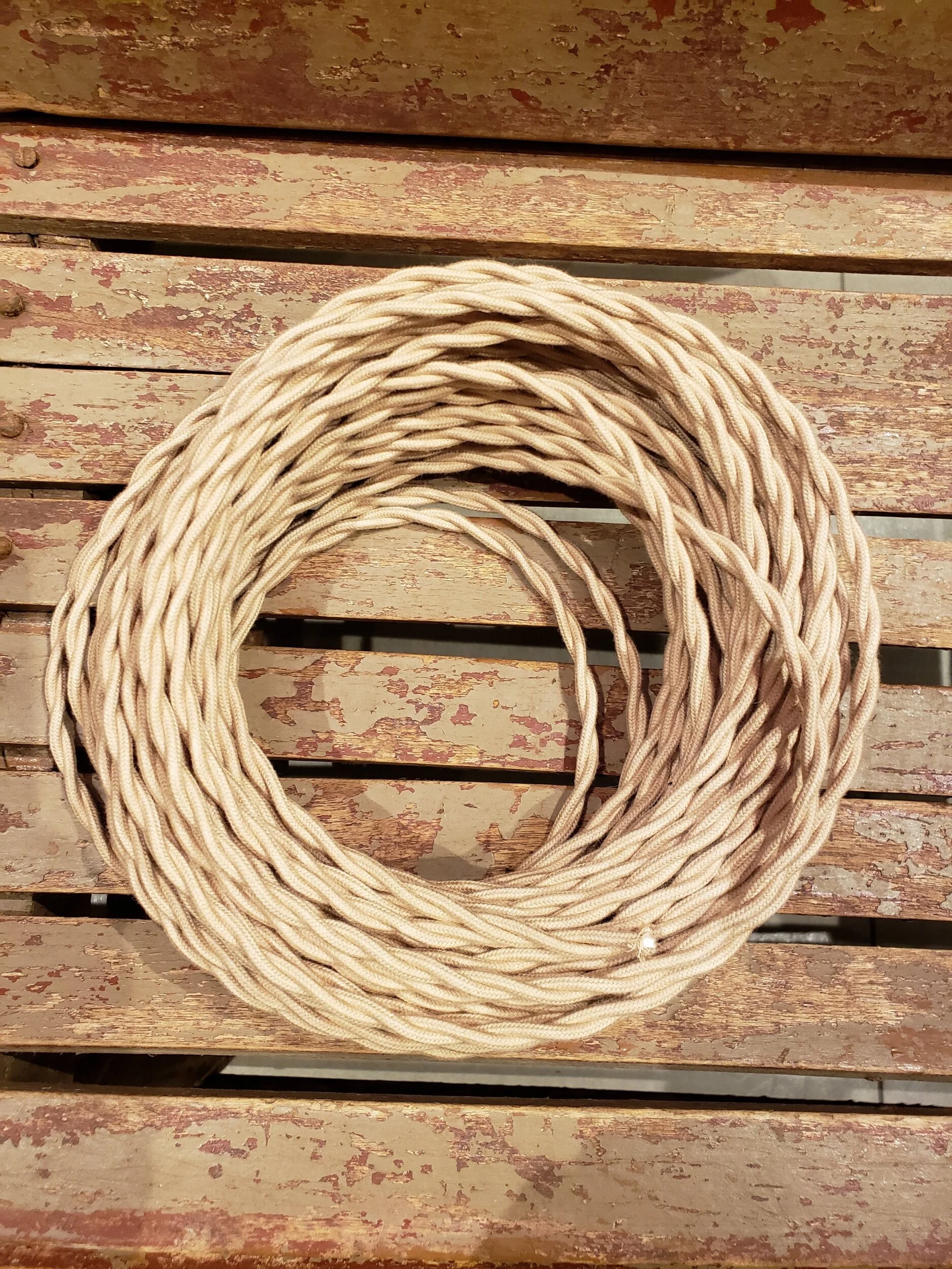 3FDF6EED-E7AE-409B-95A1-8EAF6FE85688