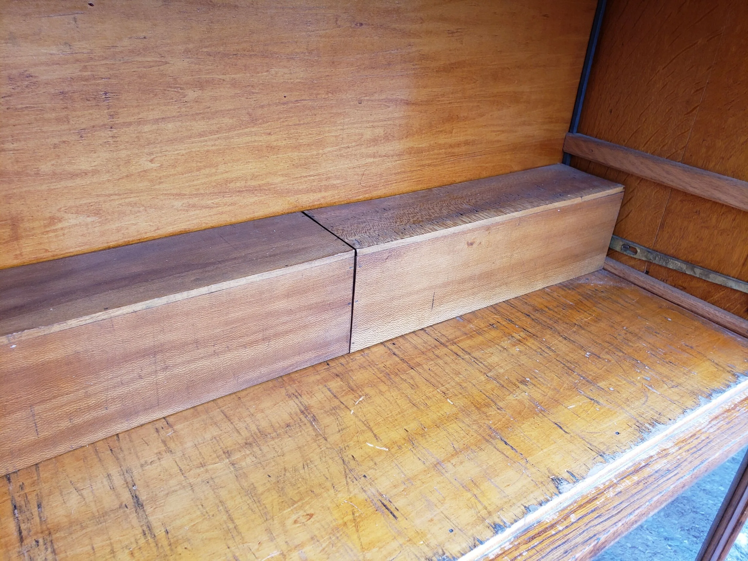 9B4A2AB8-1E73-4075-89B8-7090026CD96C