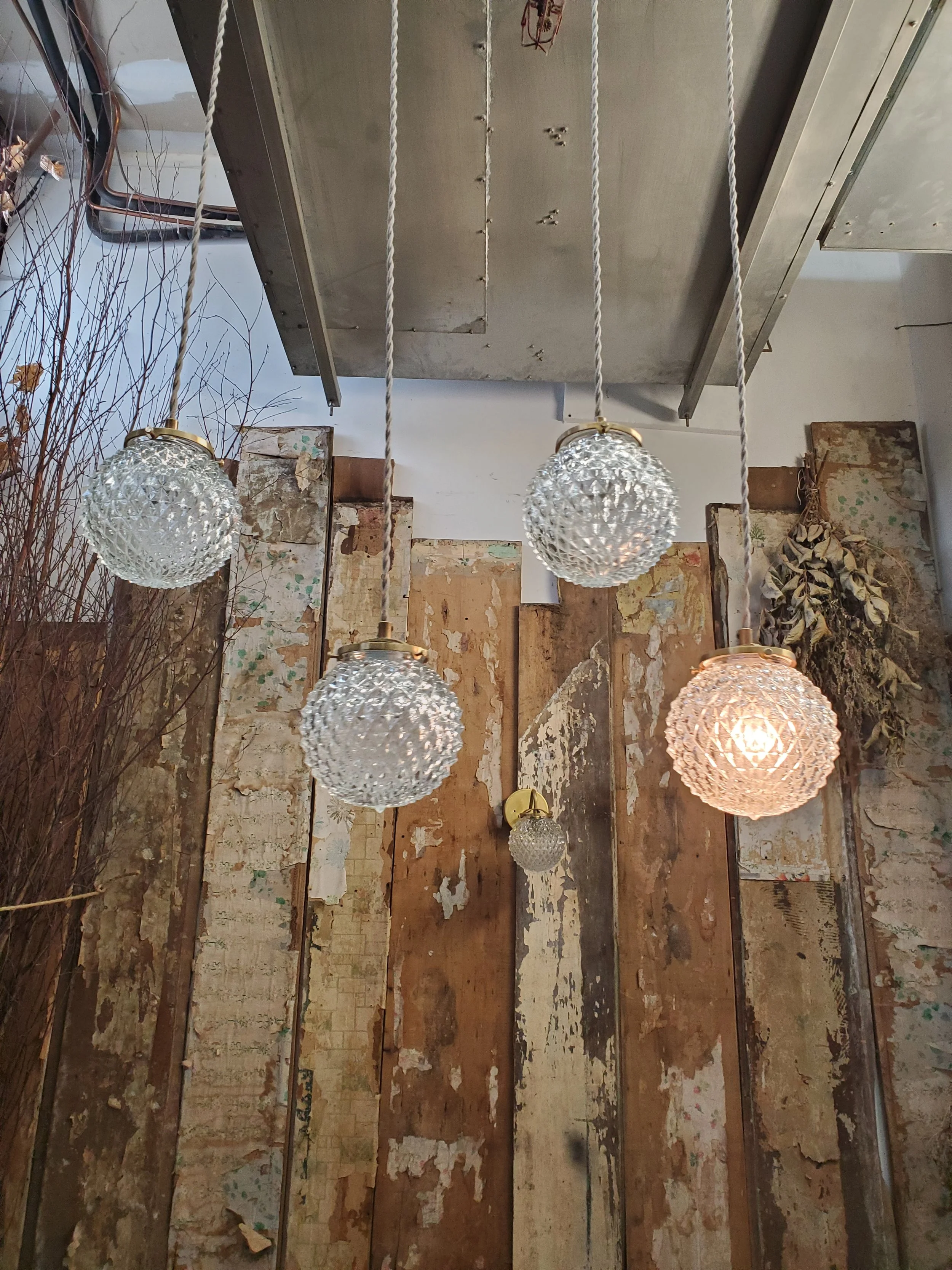 Suspension plafonnier ou applique murale verre prismatique vintage L 3108