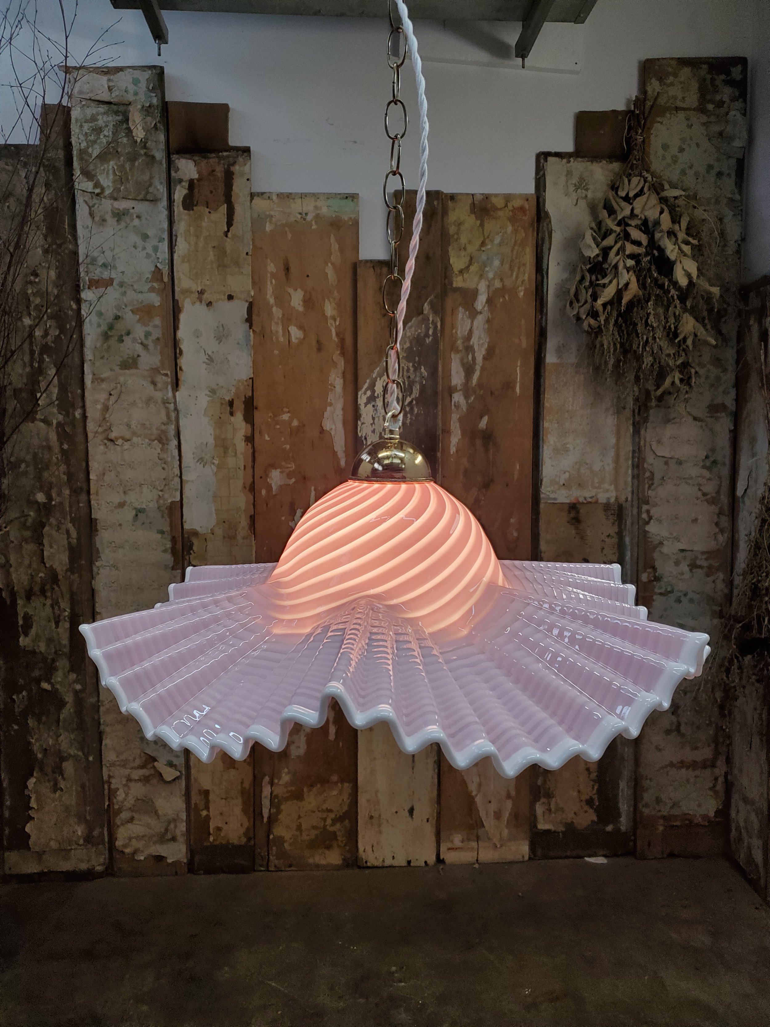 Suspension en verre Murano rose vintage L 3135
