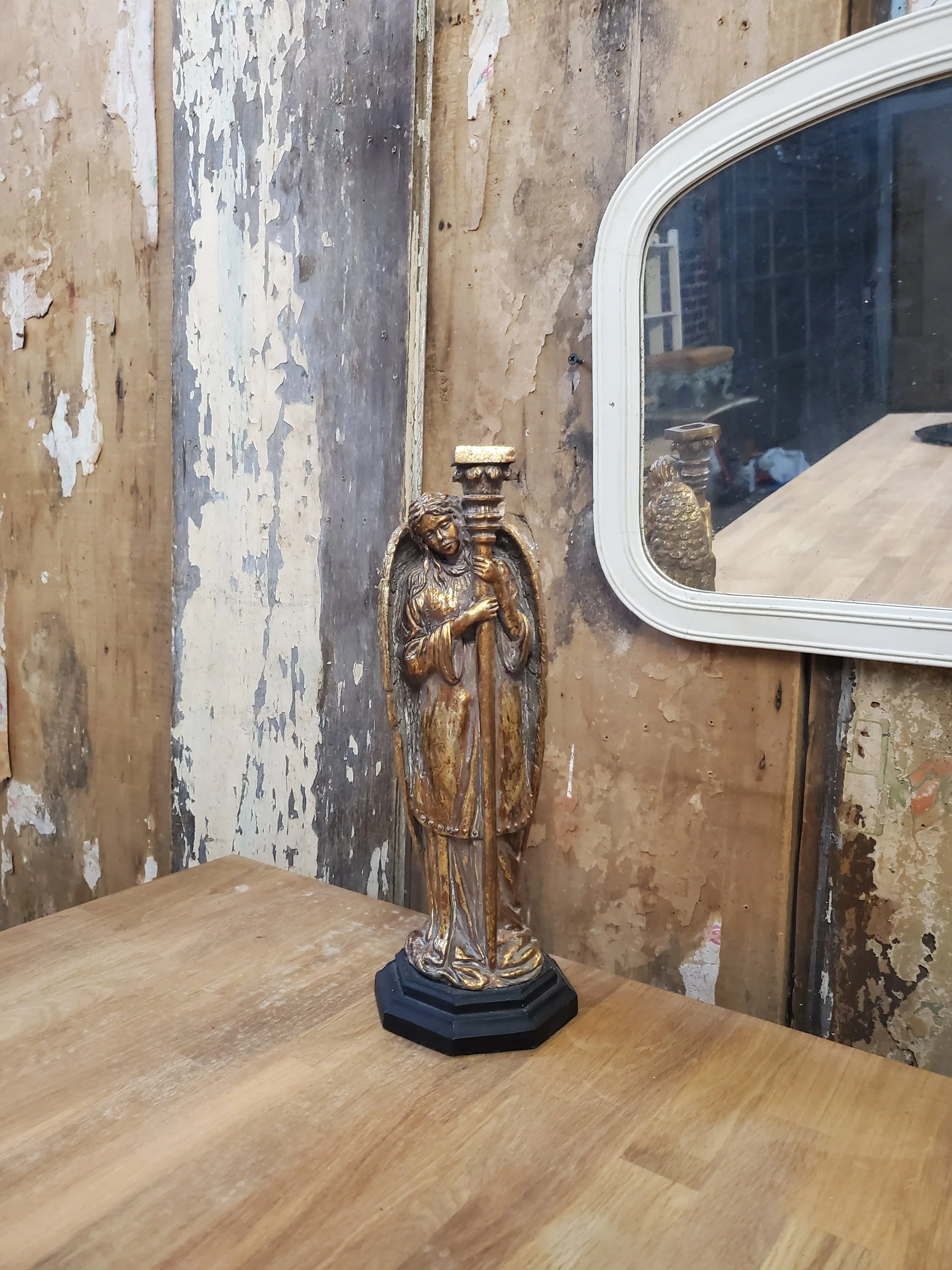 Statuette bougeoir ange en résine couleur or usagé AC 6290