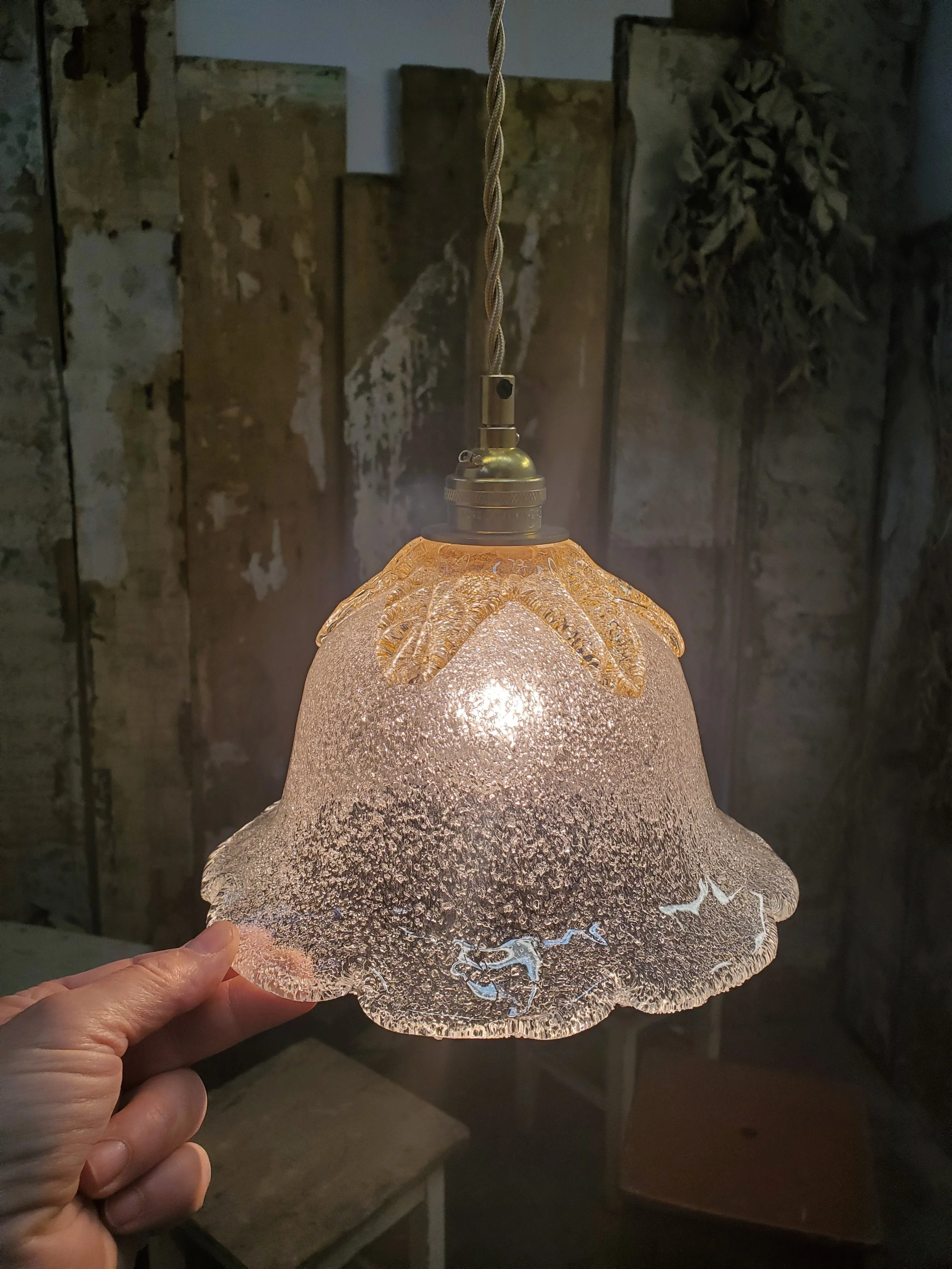 Suspension en verre Murano bicolore vintage L 3153