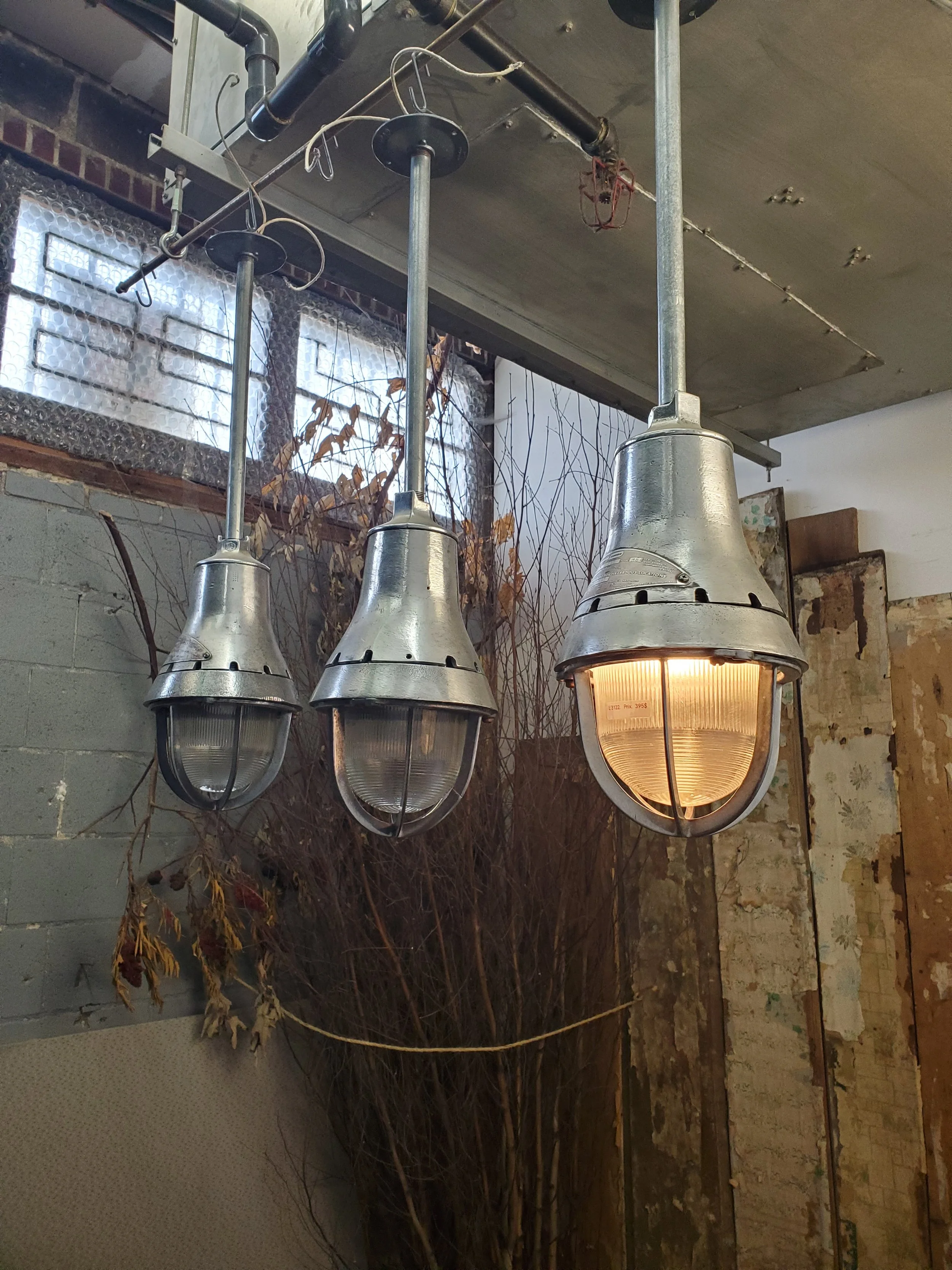 Plafonnier ou suspension aluminium & verre  CROUSE HINDS antique L 3122