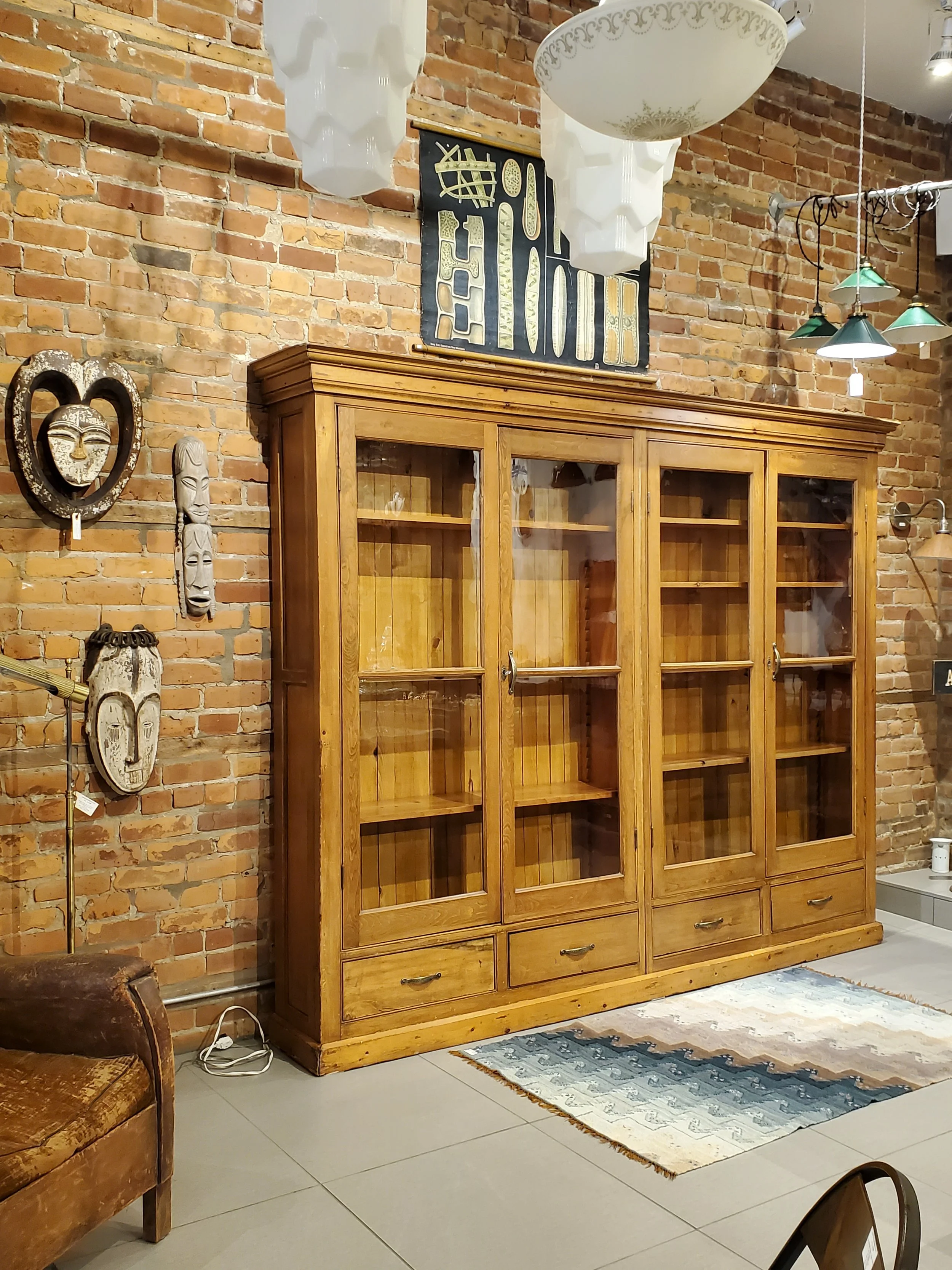 Bibliothèque en pin 4 portes 4 tiroirs style country vintage M 1744