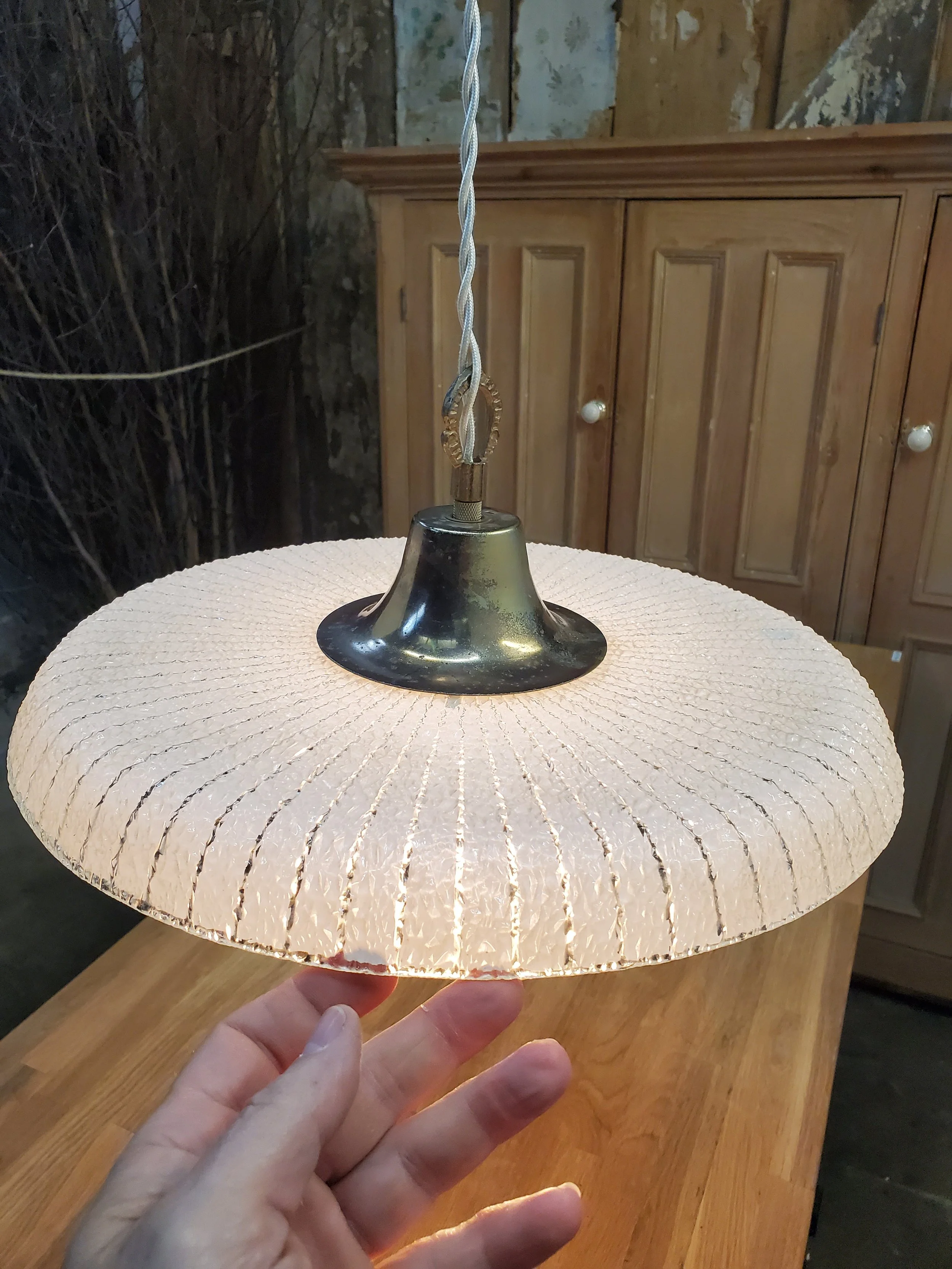 Suspension en verre granito & givré MCM vintage L 3250
